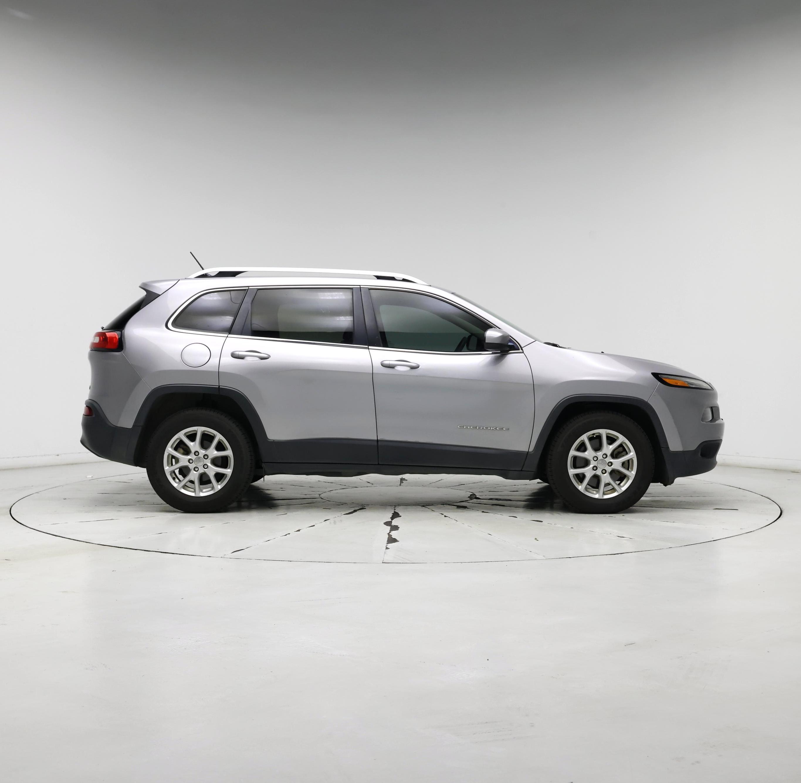 Thumbnail: 2018 Jeep Cherokee - 7