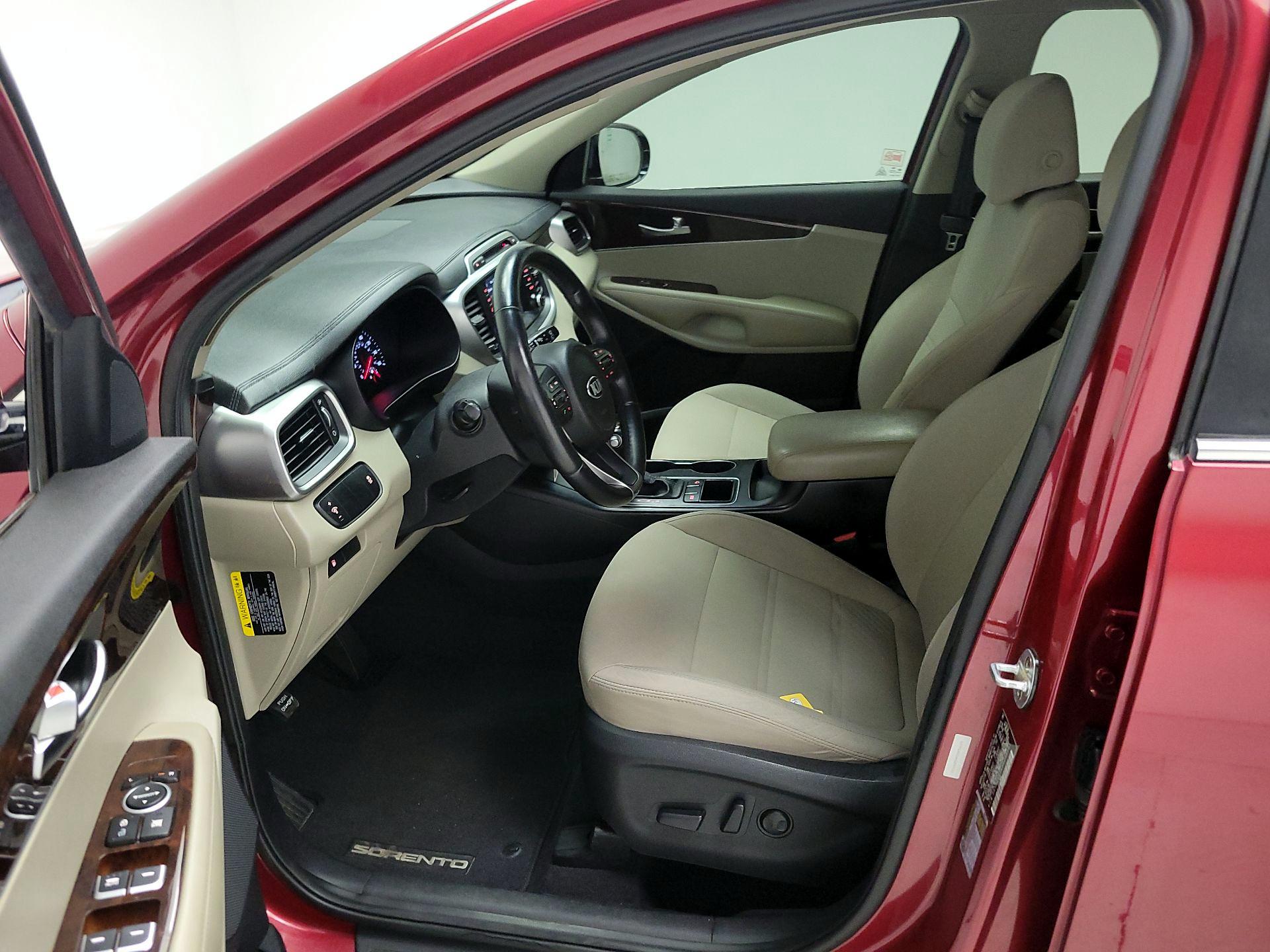 Thumbnail: 2017 Kia Sorento - 11