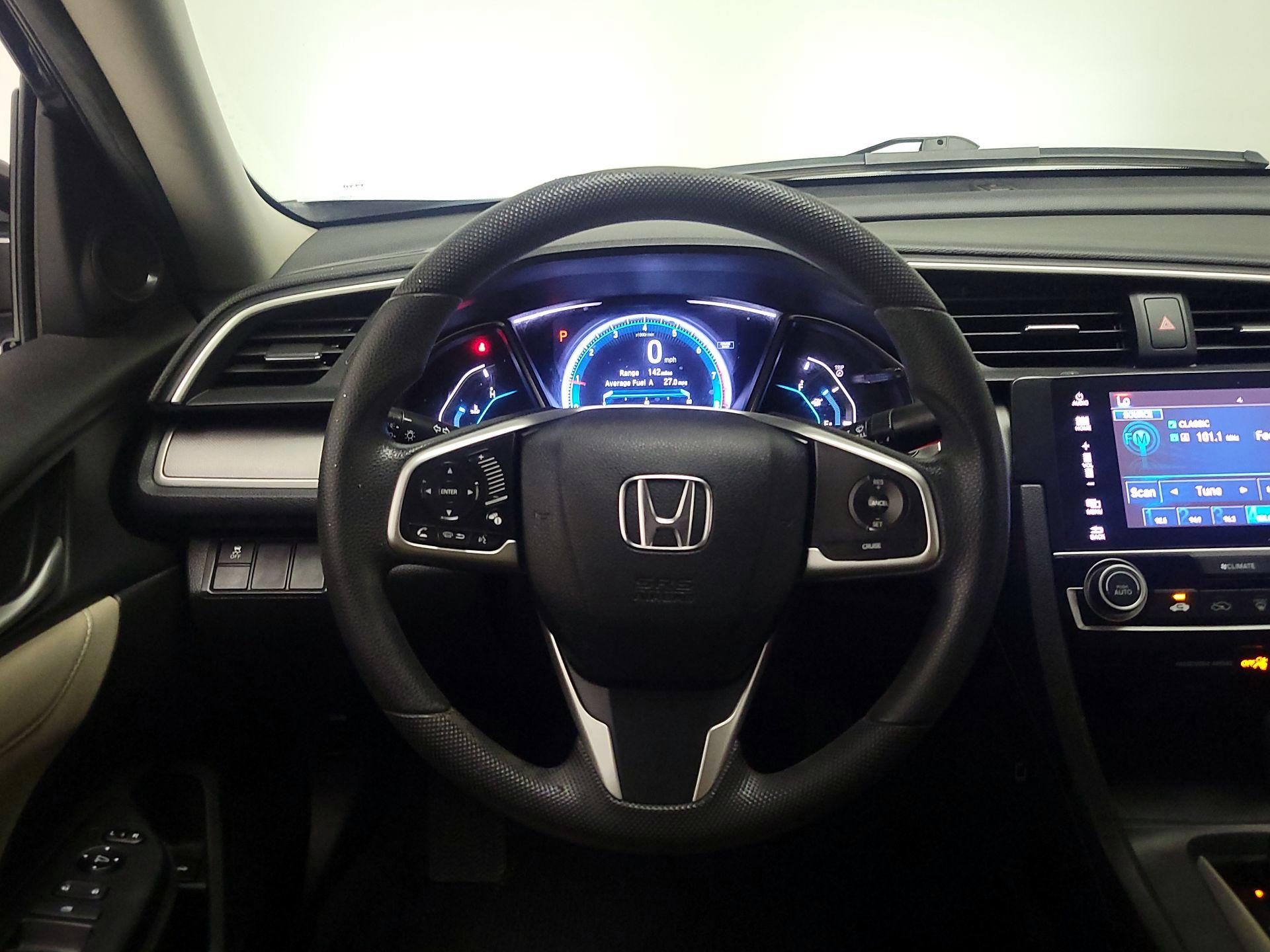 Thumbnail: 2016 Honda Civic - 10