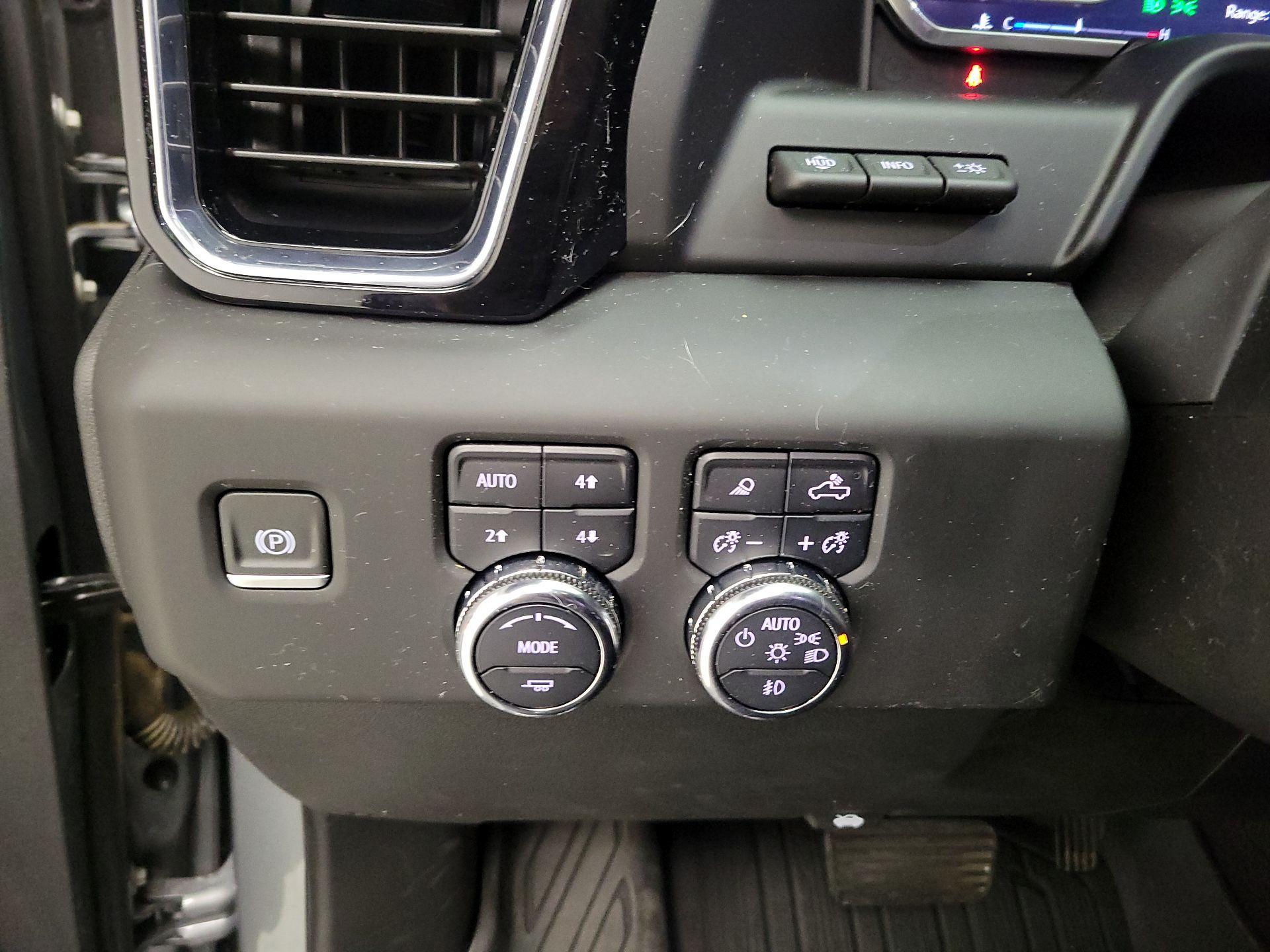 Thumbnail: 2024 GMC Sierra 1500 - 13