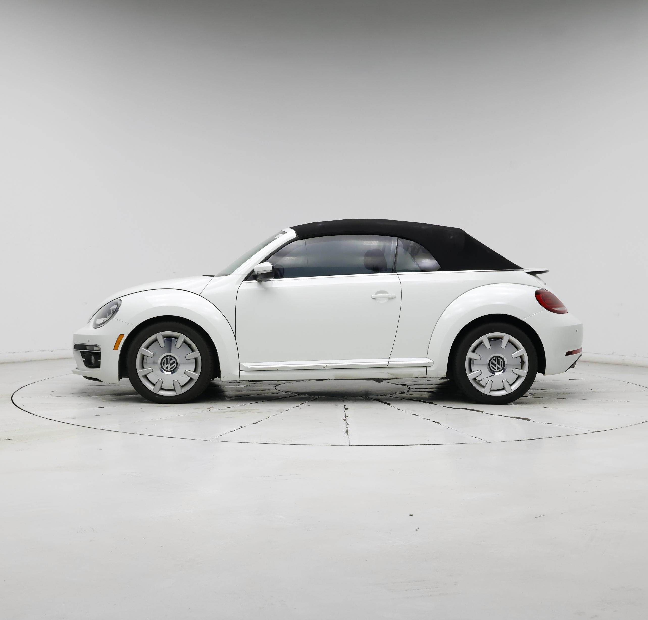 Thumbnail: 2018 Volkswagen Beetle - 3