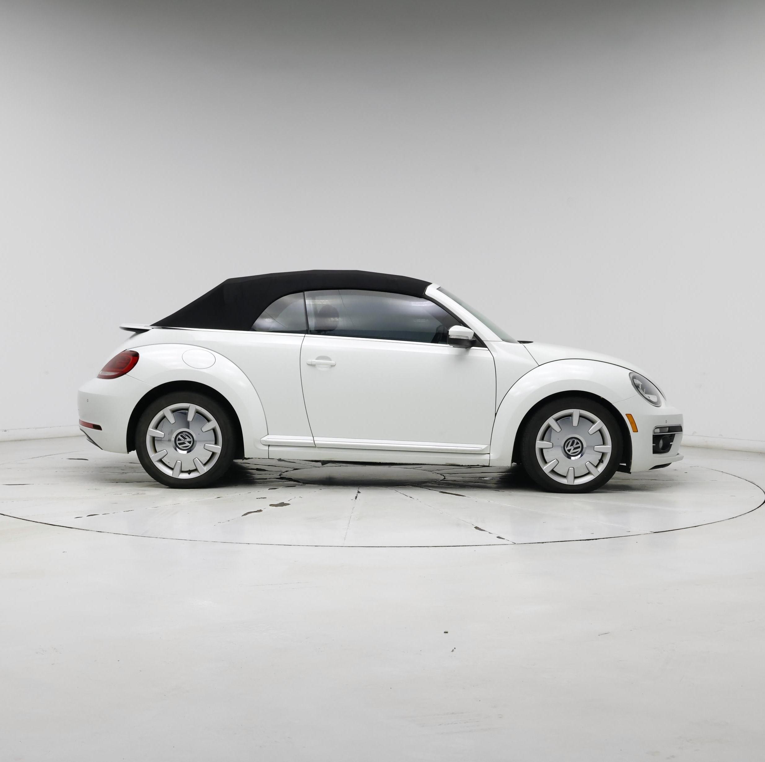 Thumbnail: 2018 Volkswagen Beetle - 7