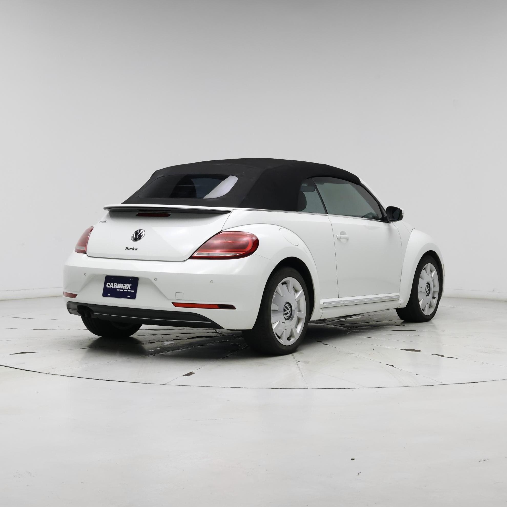 Thumbnail: 2018 Volkswagen Beetle - 8