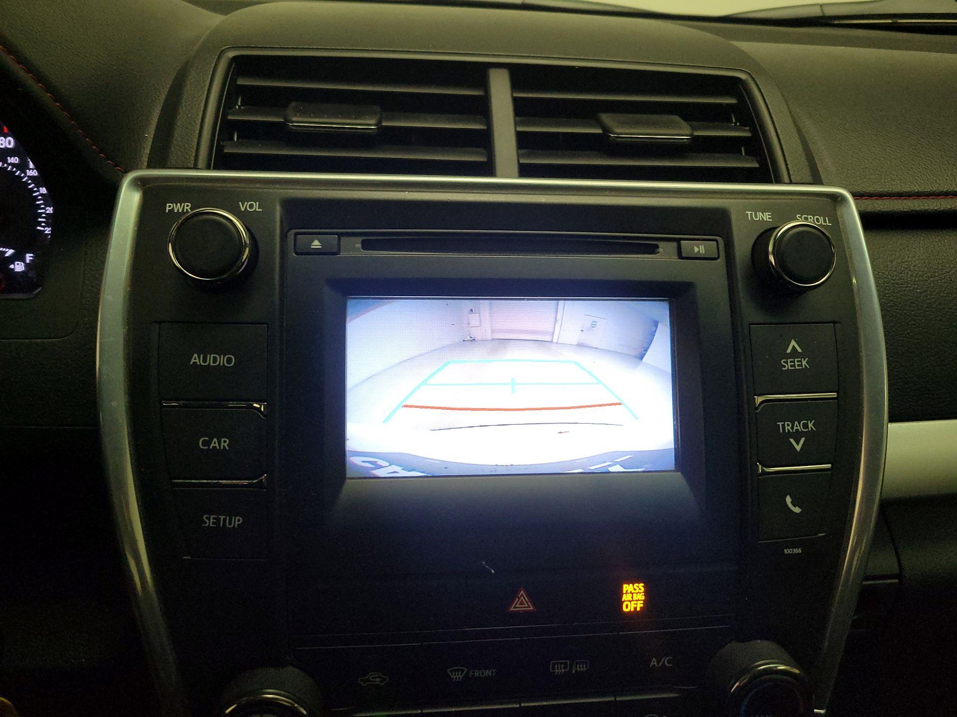 Thumbnail: 2015 Toyota Camry - 14