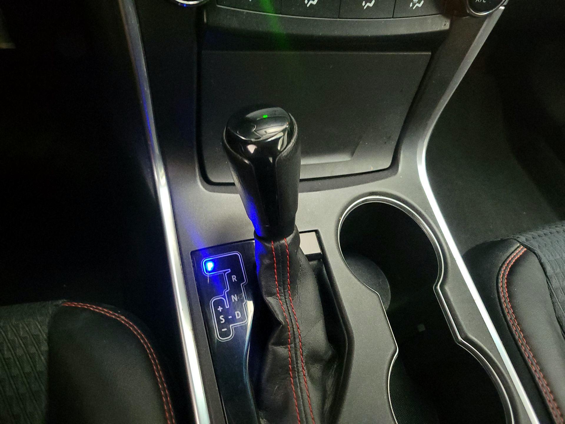 Thumbnail: 2015 Toyota Camry - 17