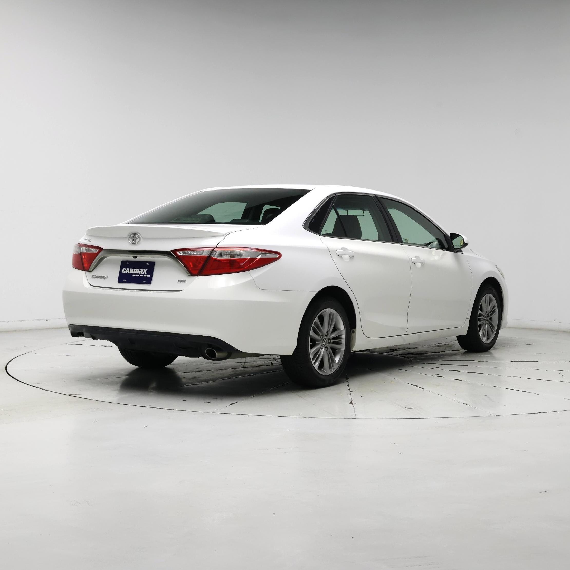 Thumbnail: 2015 Toyota Camry - 8