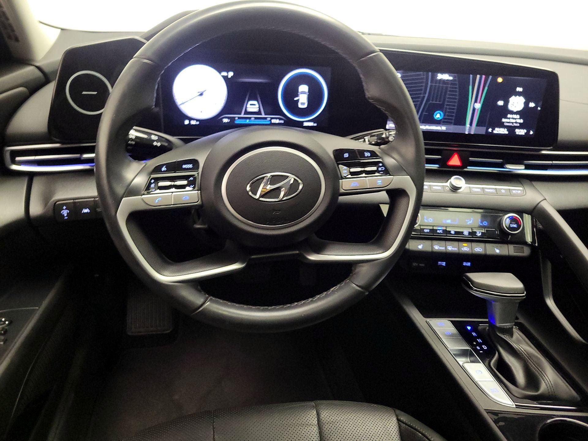 Thumbnail: 2023 Hyundai Elantra - 10