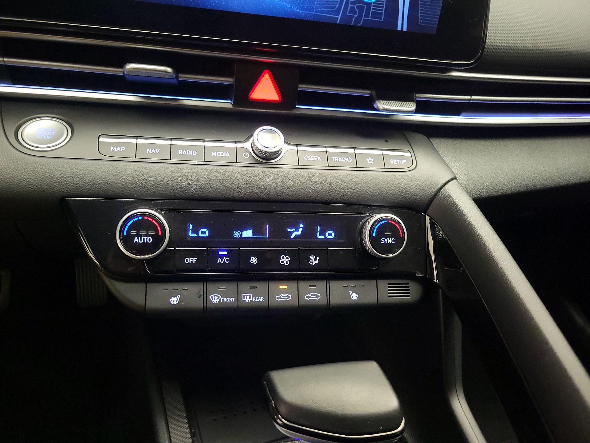 Thumbnail: 2023 Hyundai Elantra - 17