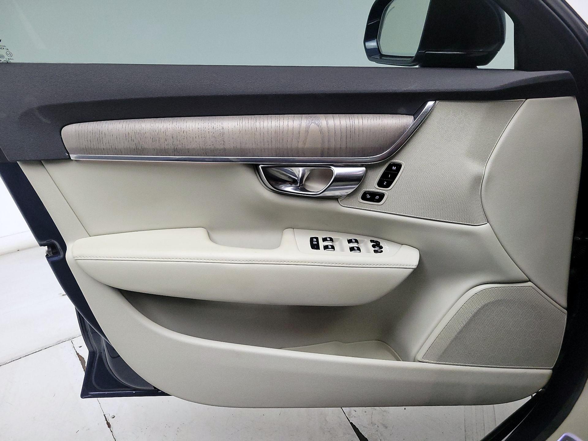 Thumbnail: 2023 Volvo S90 - 12
