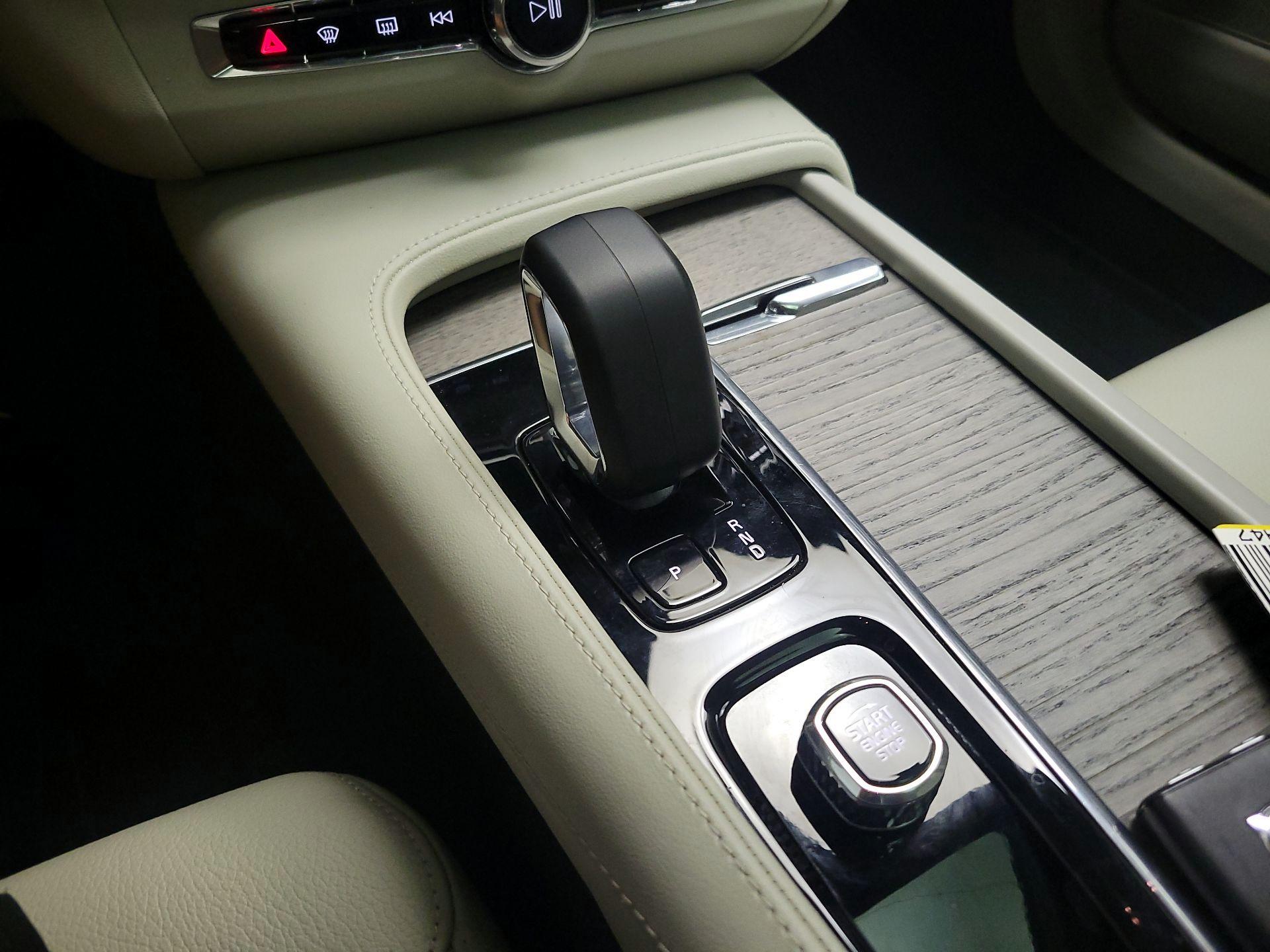 Thumbnail: 2023 Volvo S90 - 17