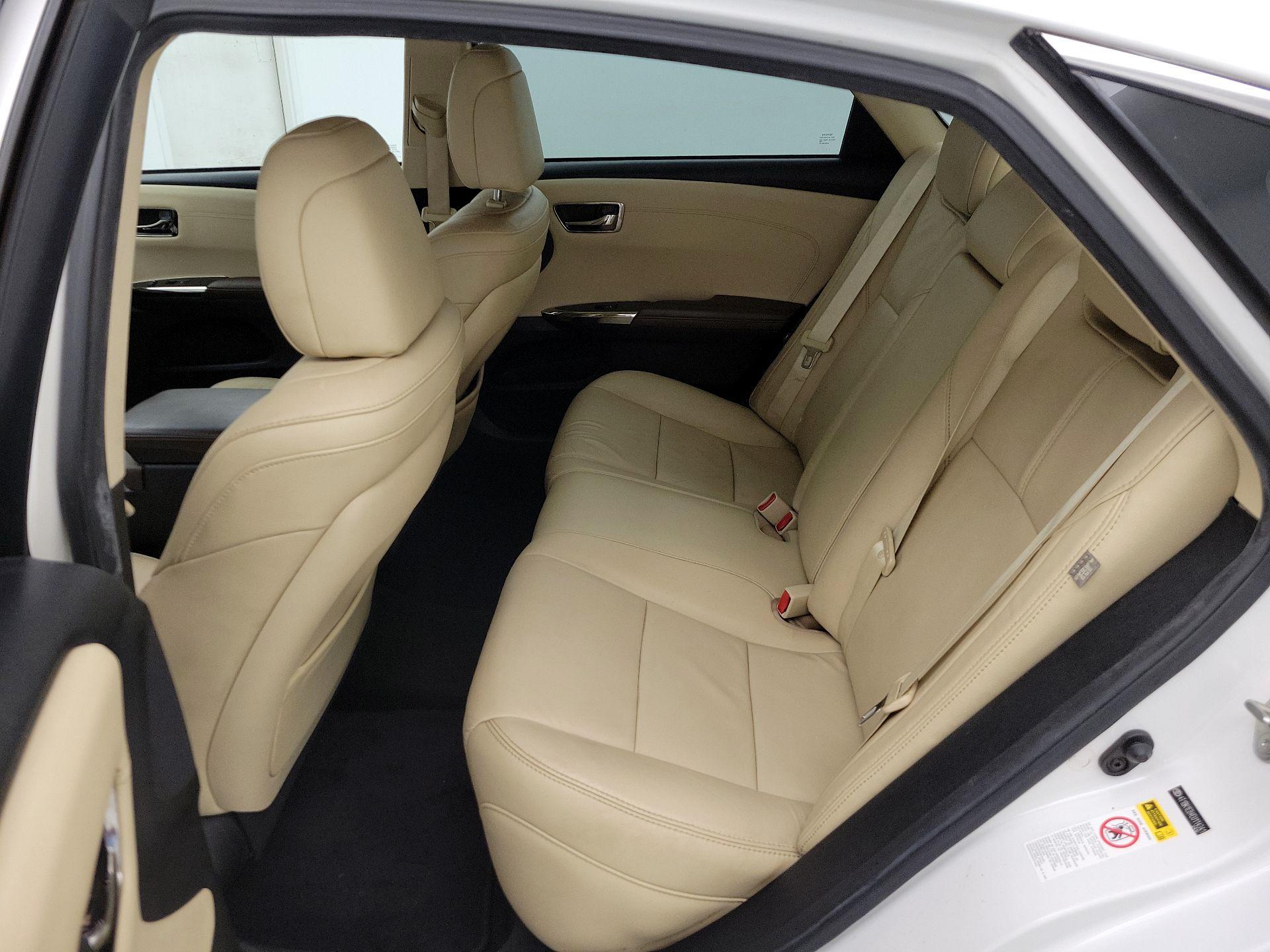 Thumbnail: 2014 Toyota Avalon - 20