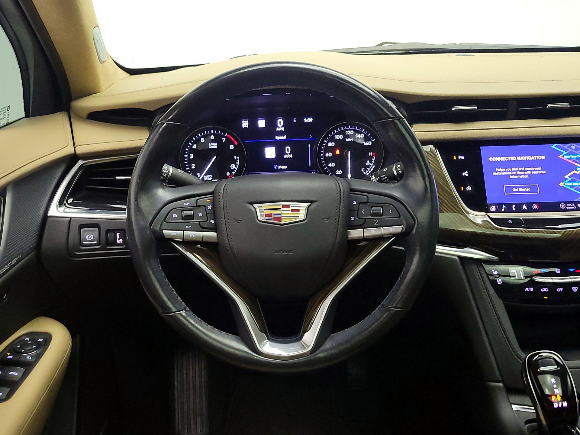 Thumbnail: 2022 Cadillac XT6 - 10