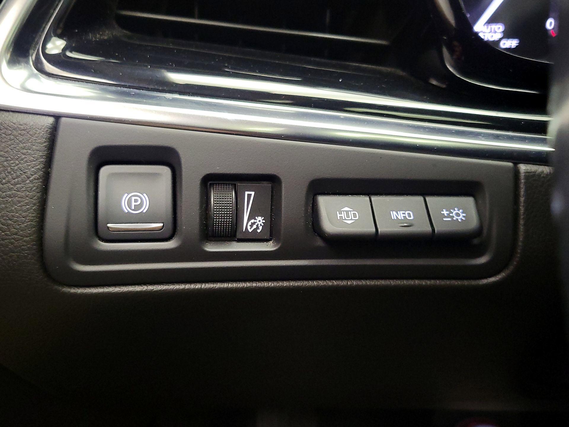 Thumbnail: 2022 Cadillac XT6 - 13