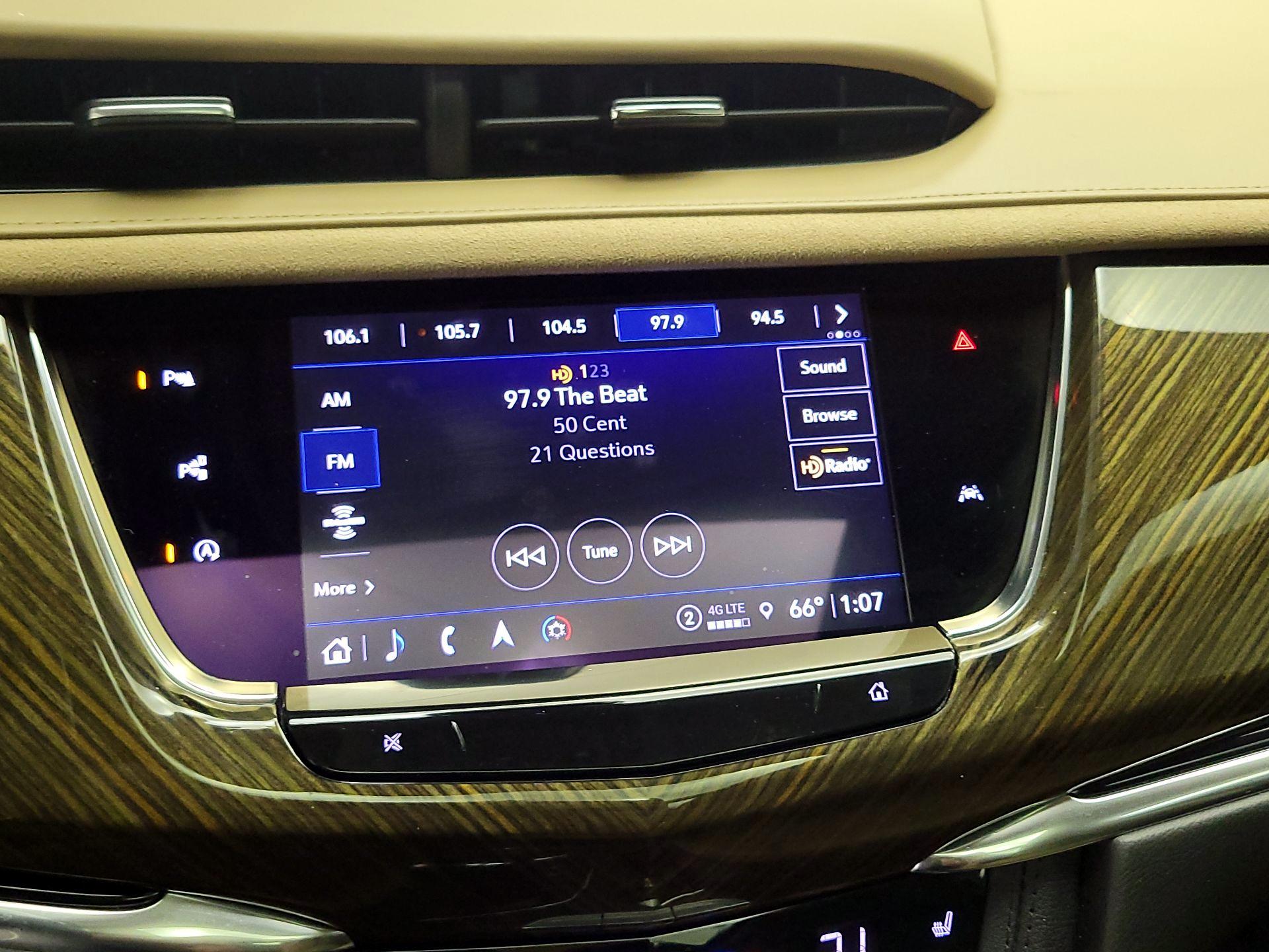 Thumbnail: 2022 Cadillac XT6 - 15