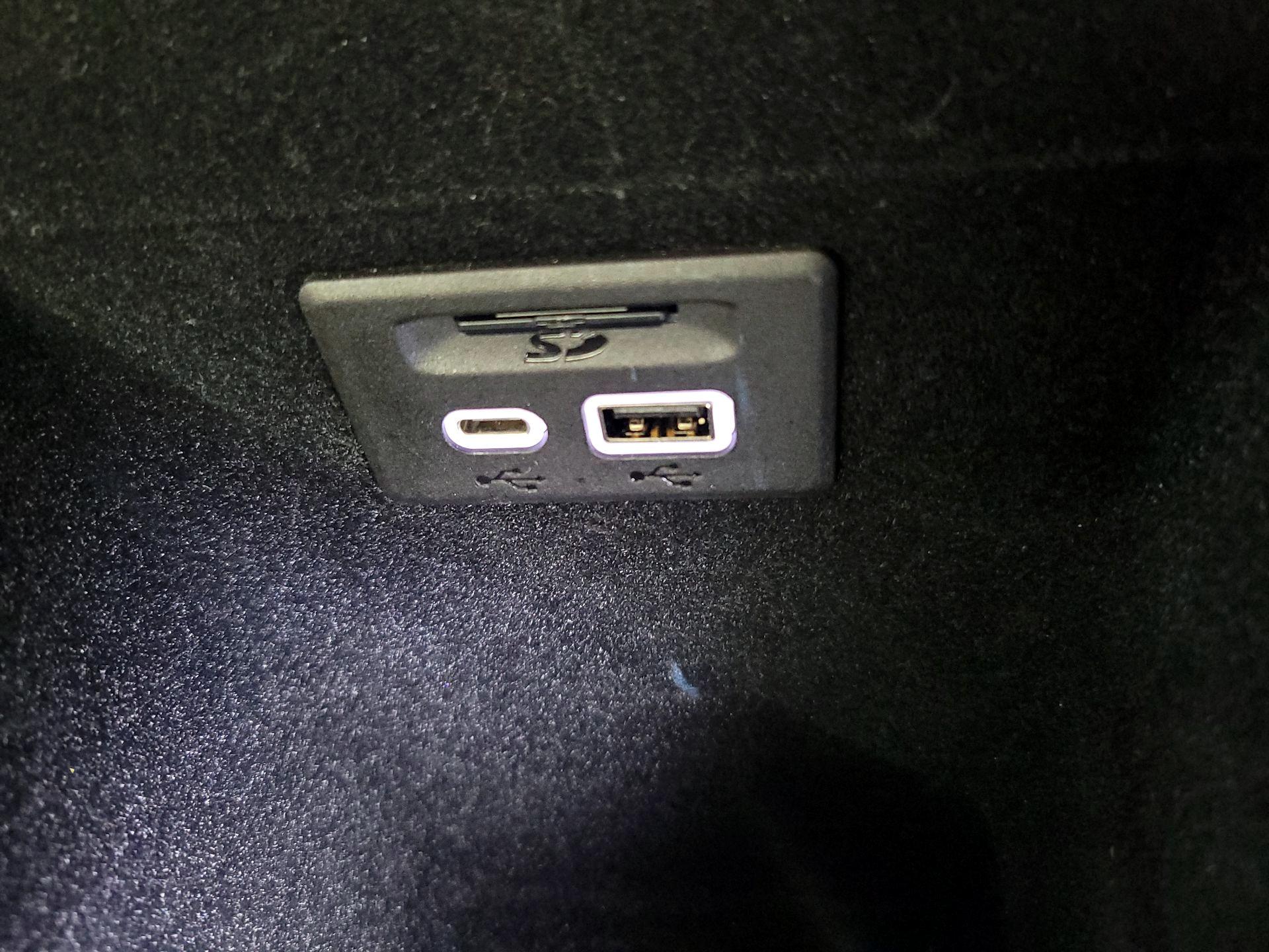 Thumbnail: 2022 Cadillac XT6 - 18