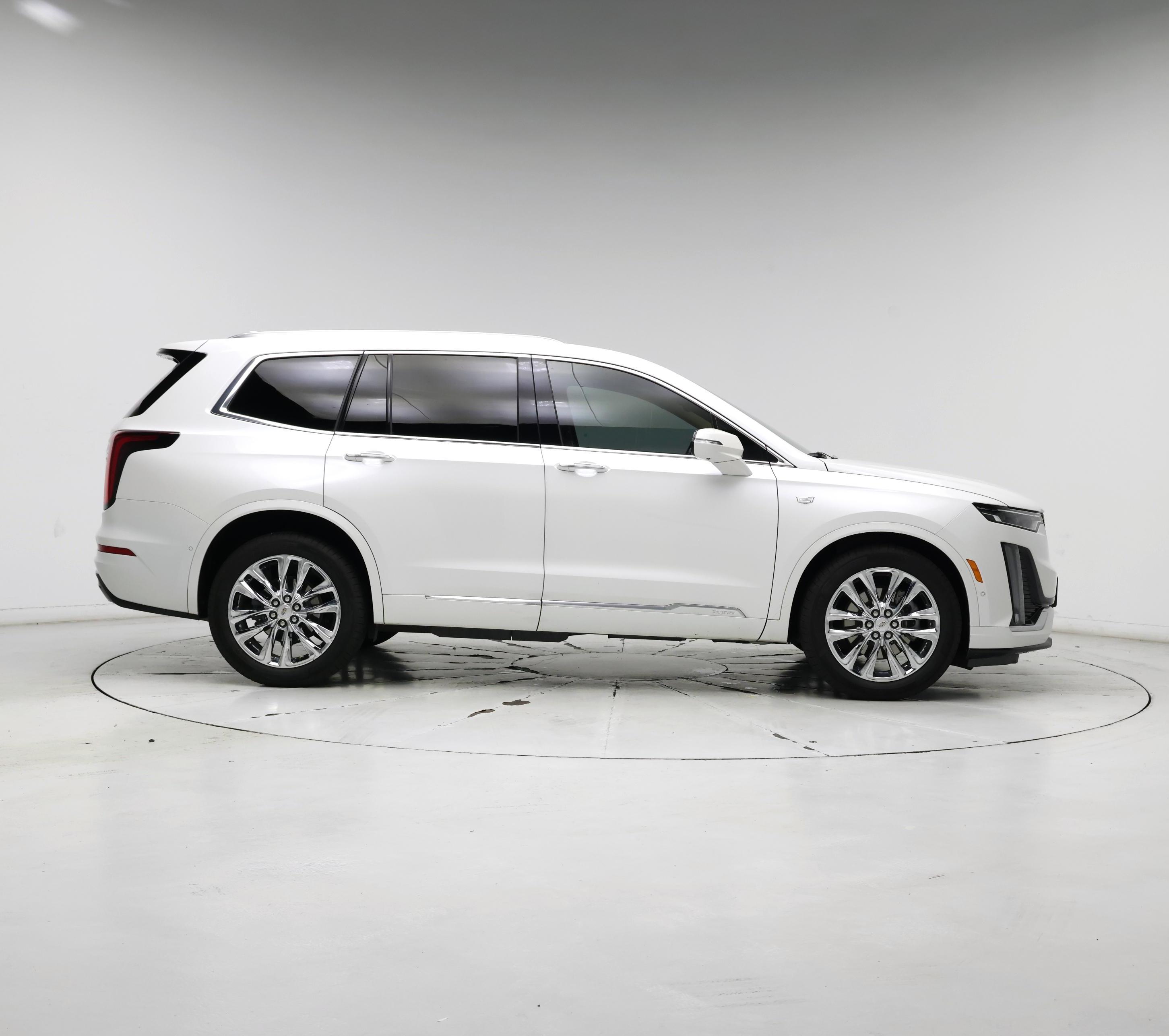 Thumbnail: 2022 Cadillac XT6 - 7