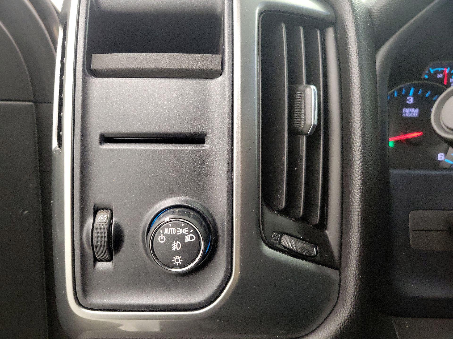 Thumbnail: 2015 Chevrolet Silverado 1500 - 13