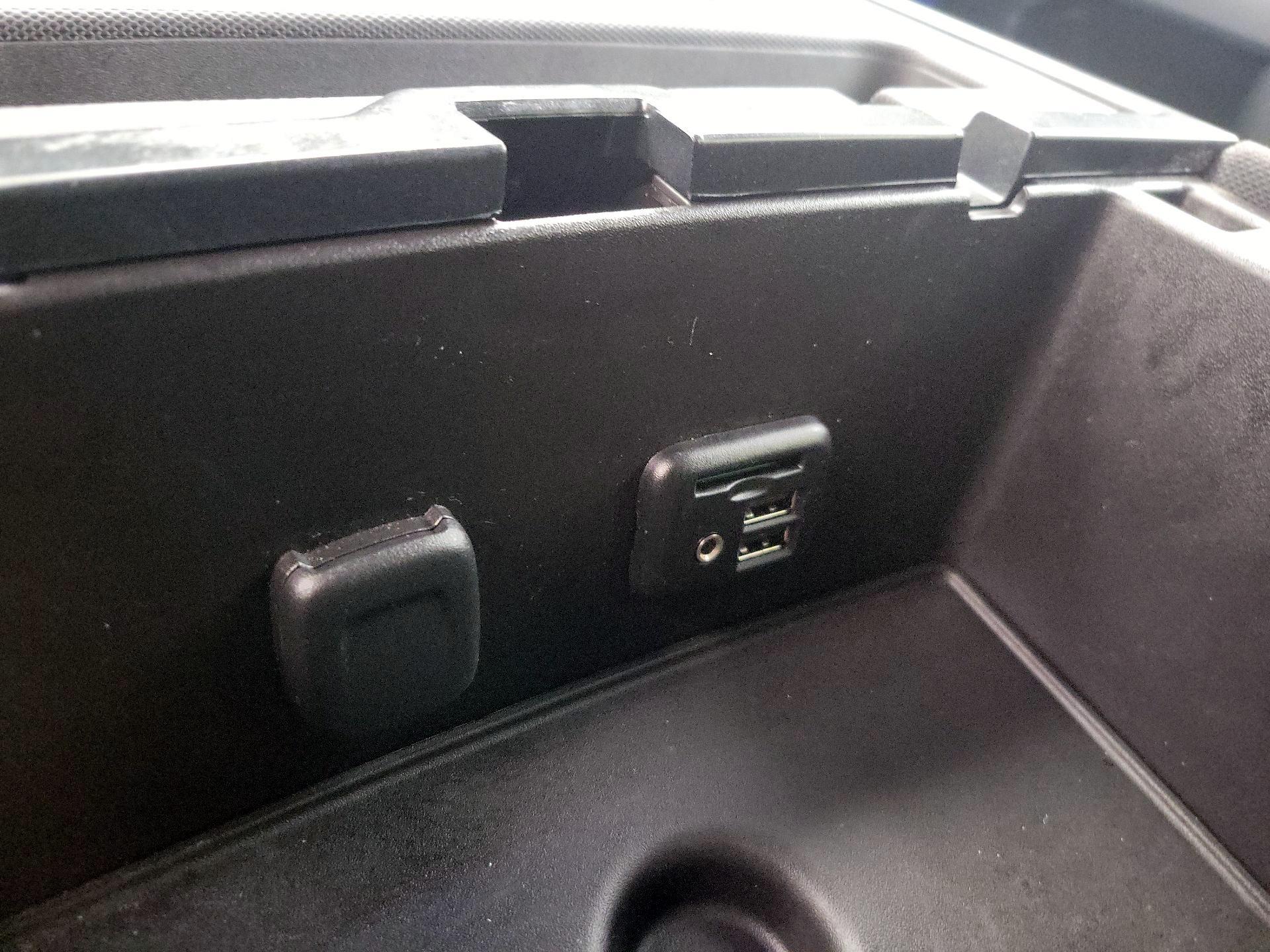 Thumbnail: 2015 Chevrolet Silverado 1500 - 18