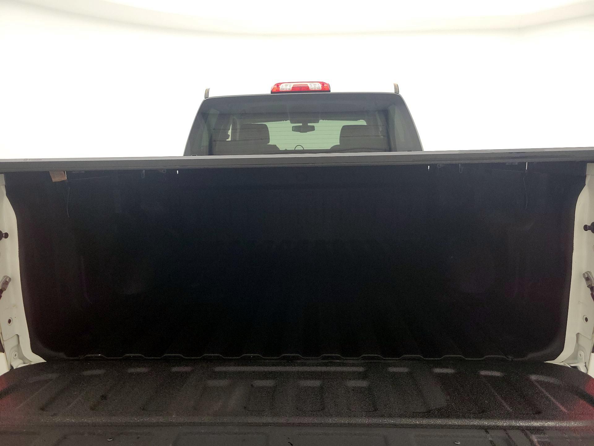 Thumbnail: 2015 Chevrolet Silverado 1500 - 20