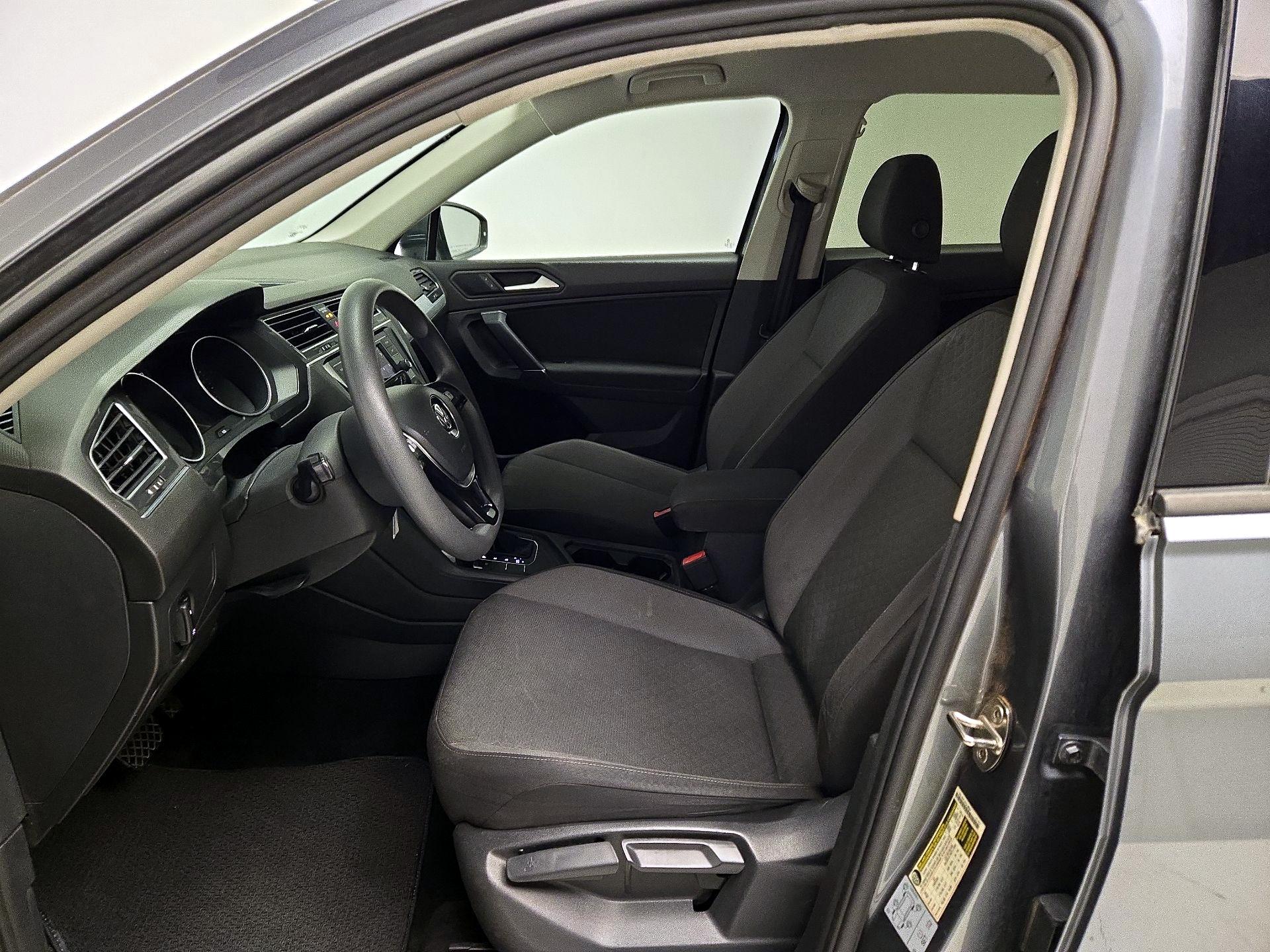 Thumbnail: 2020 Volkswagen Tiguan - 11