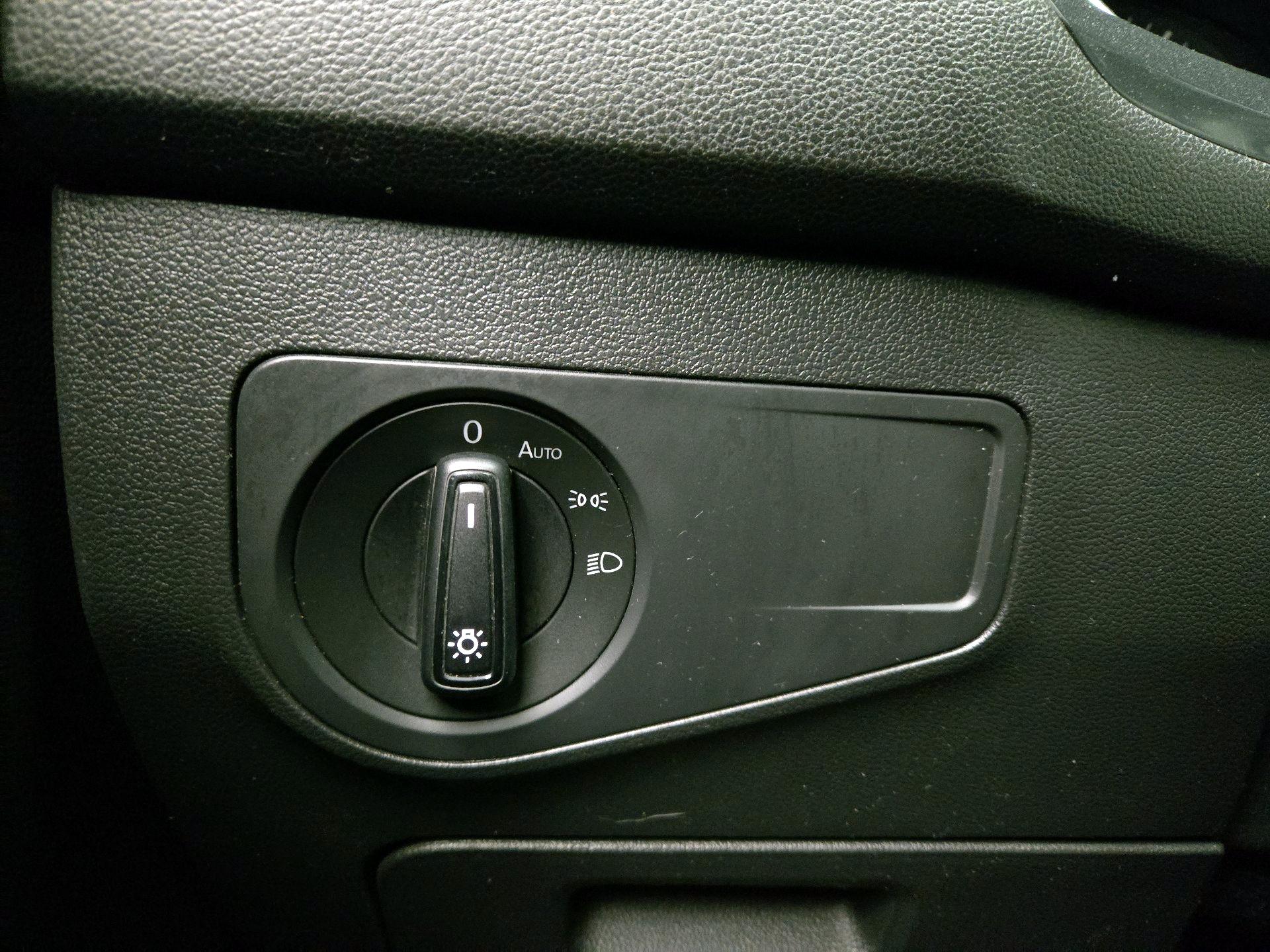 Thumbnail: 2020 Volkswagen Tiguan - 13