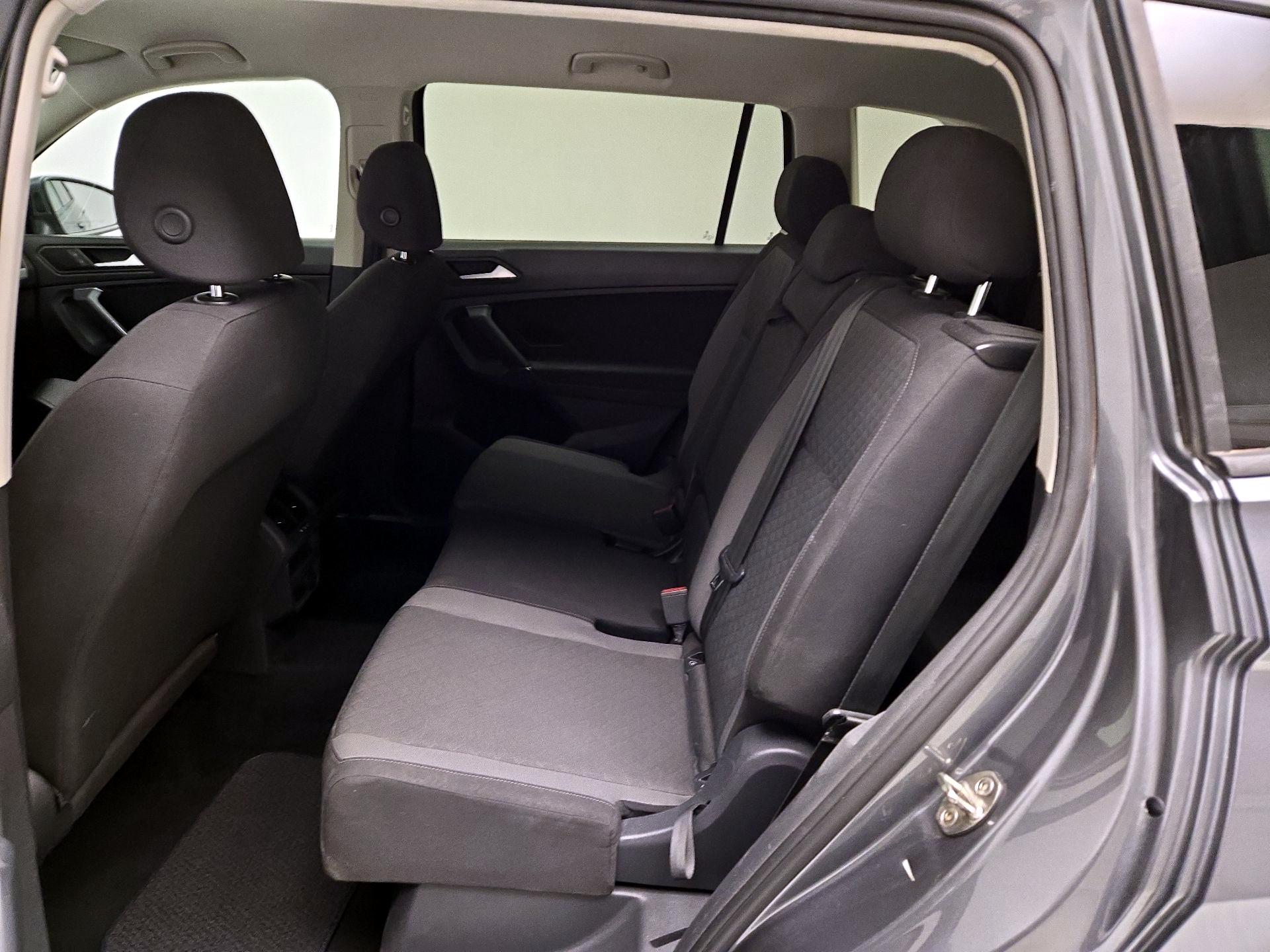 Thumbnail: 2020 Volkswagen Tiguan - 19