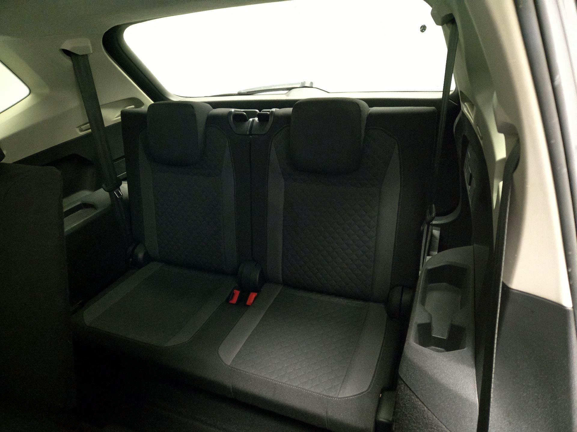 Thumbnail: 2020 Volkswagen Tiguan - 20