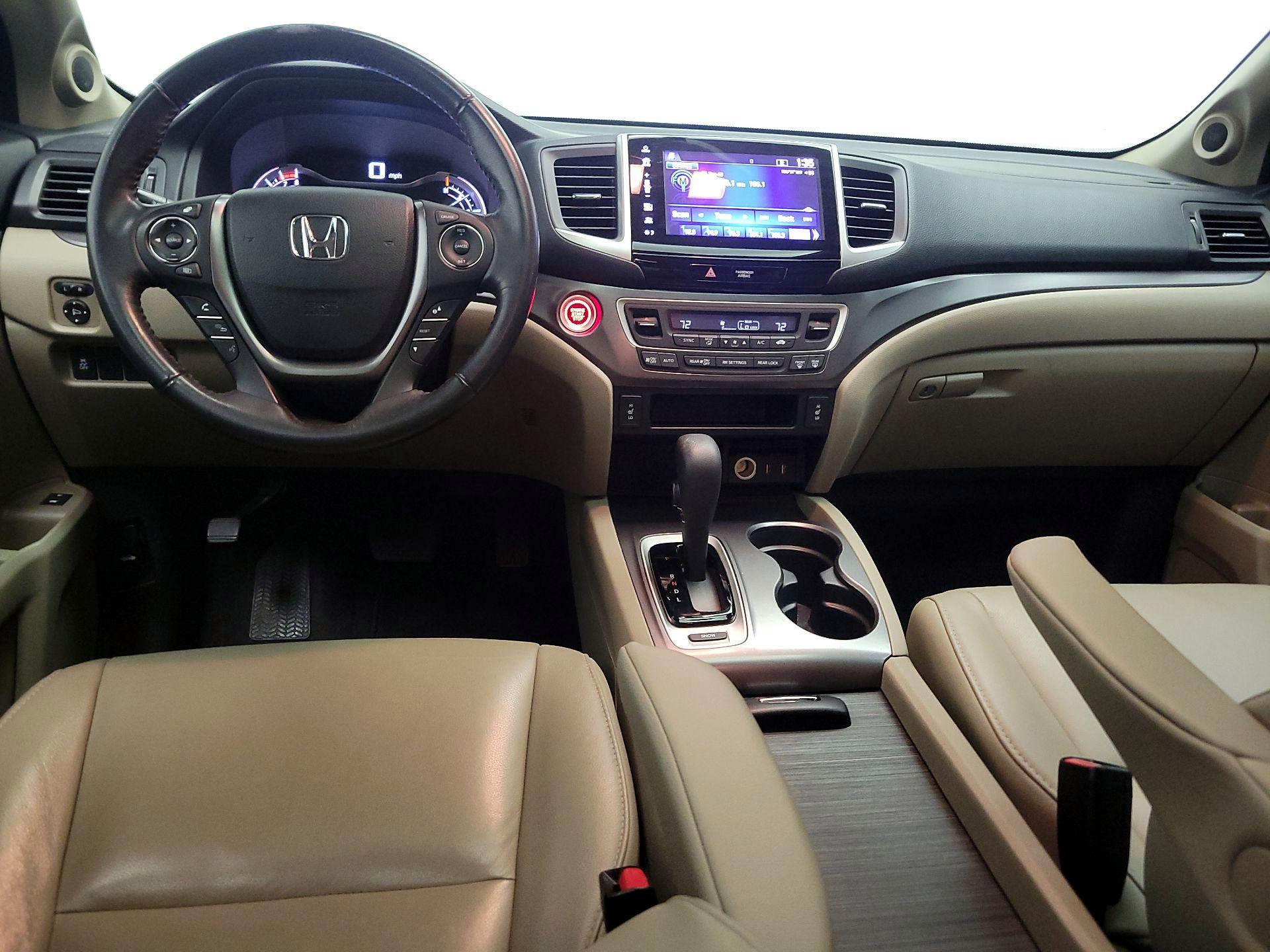 Thumbnail: 2018 Honda Pilot - 9