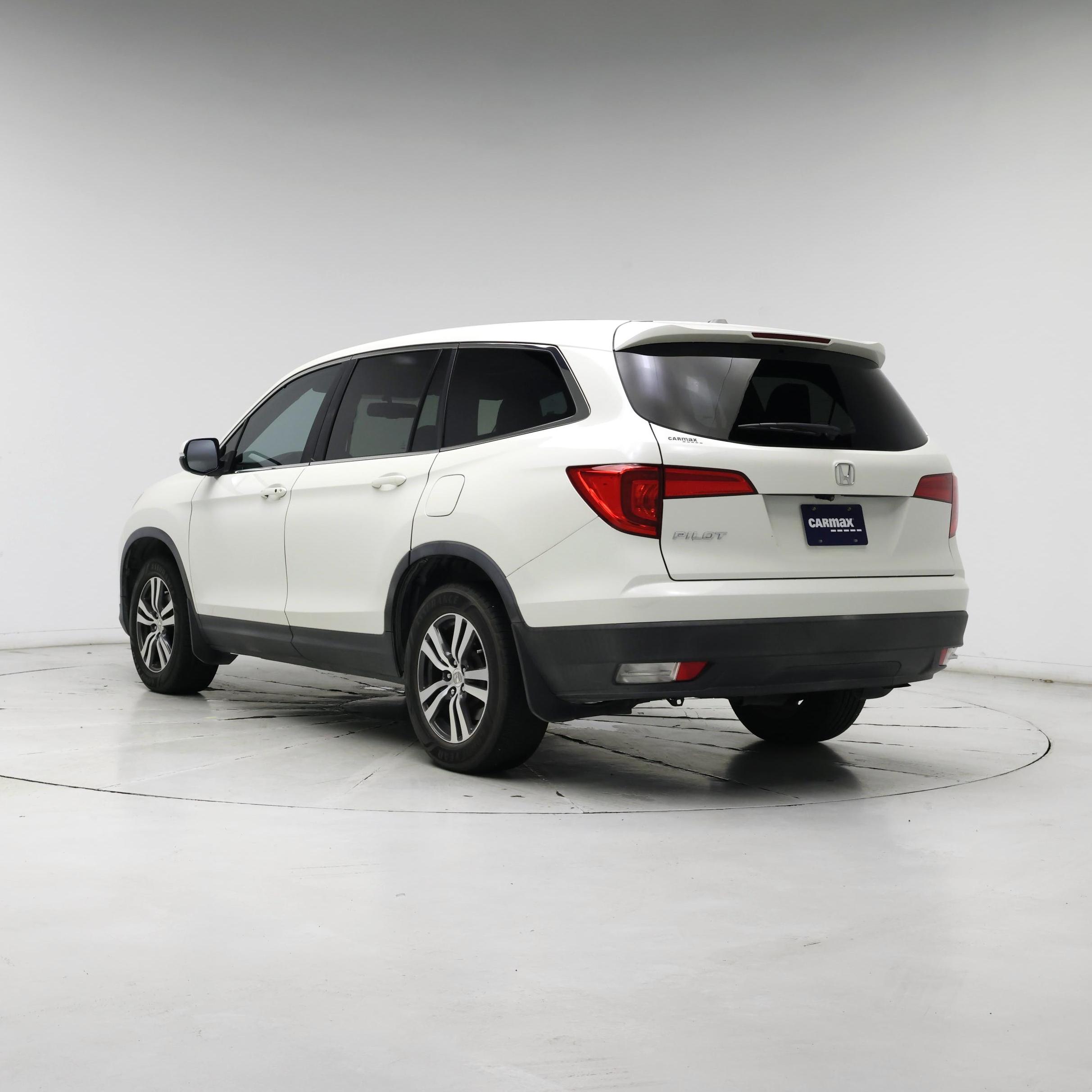 Thumbnail: 2018 Honda Pilot - 2