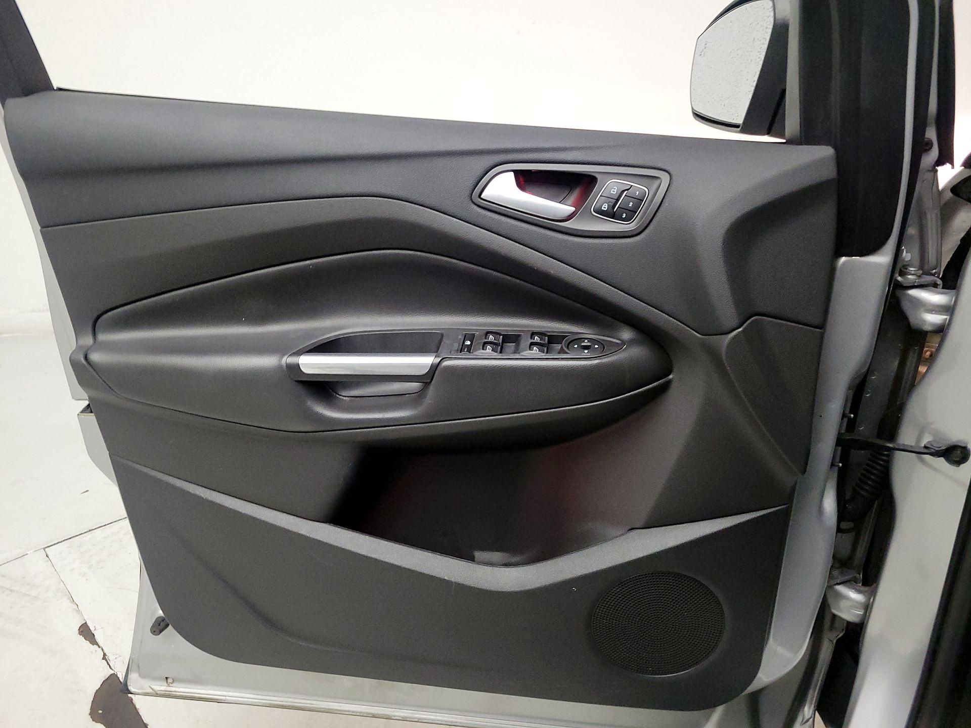 Thumbnail: 2017 Ford Escape - 12