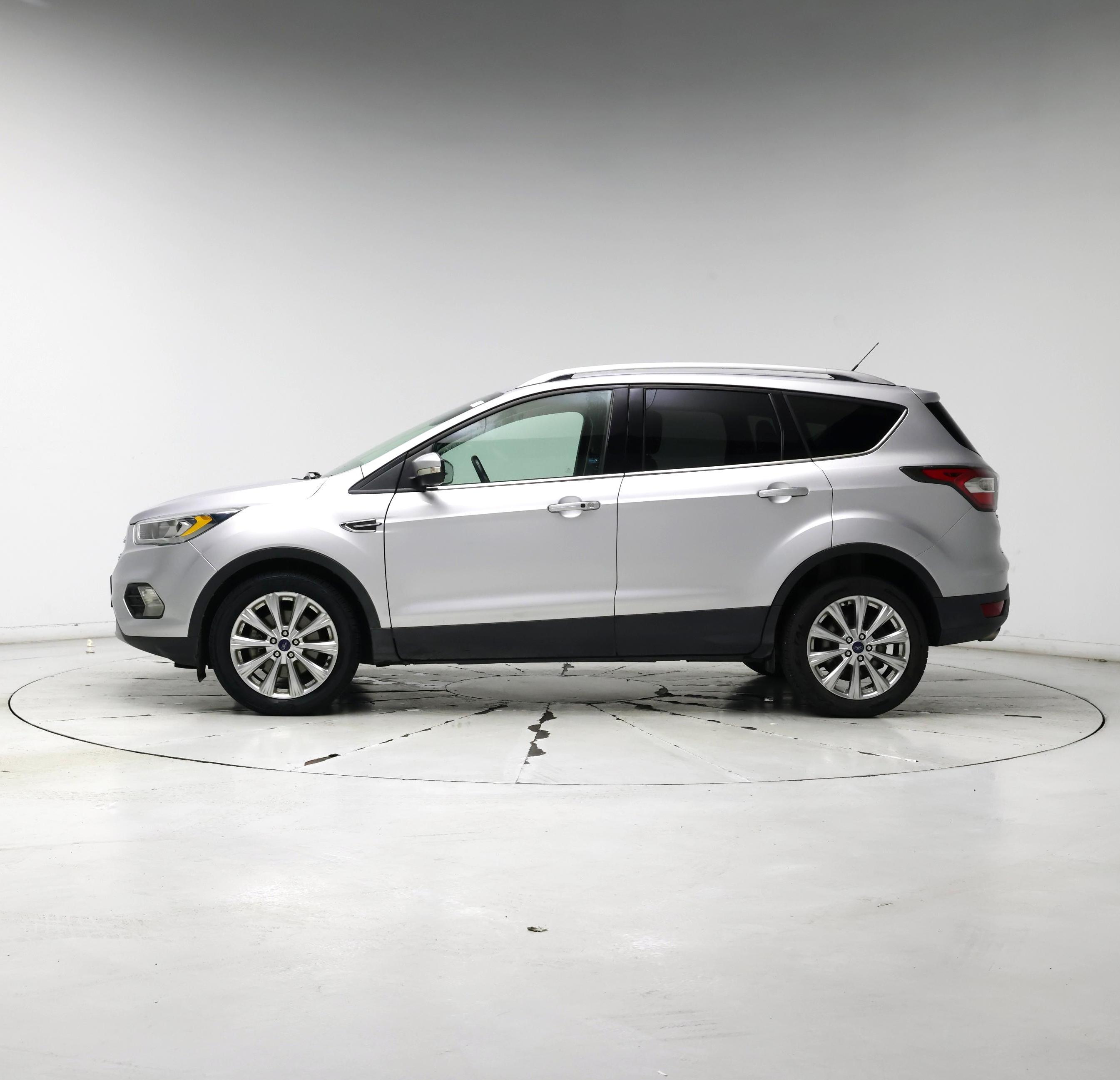 Thumbnail: 2017 Ford Escape - 3