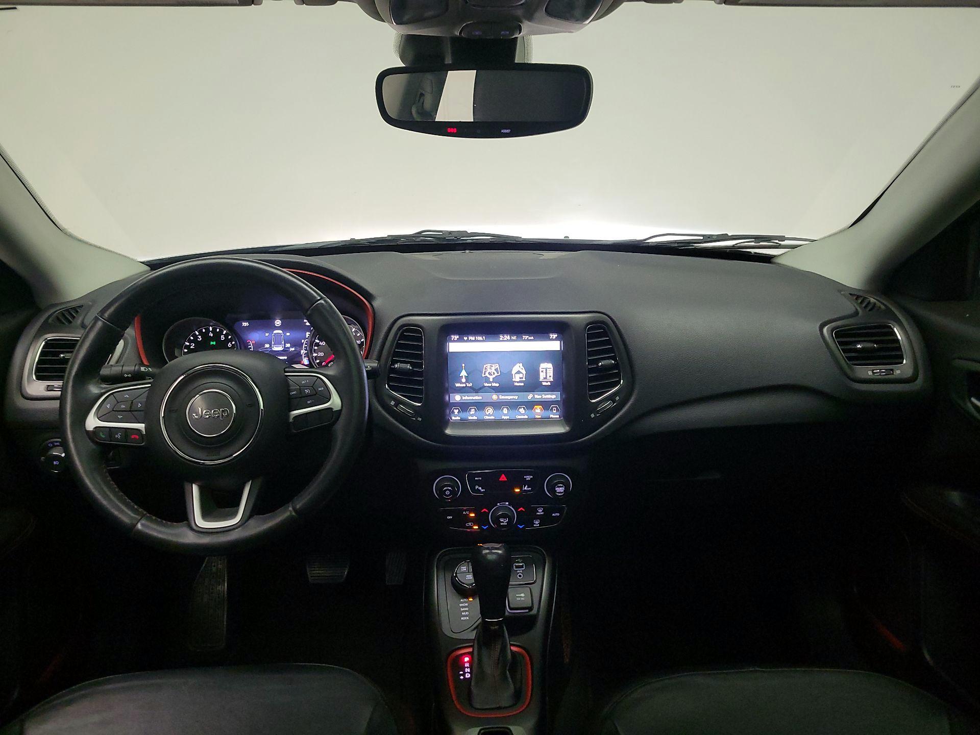 Thumbnail: 2018 Jeep Compass - 9