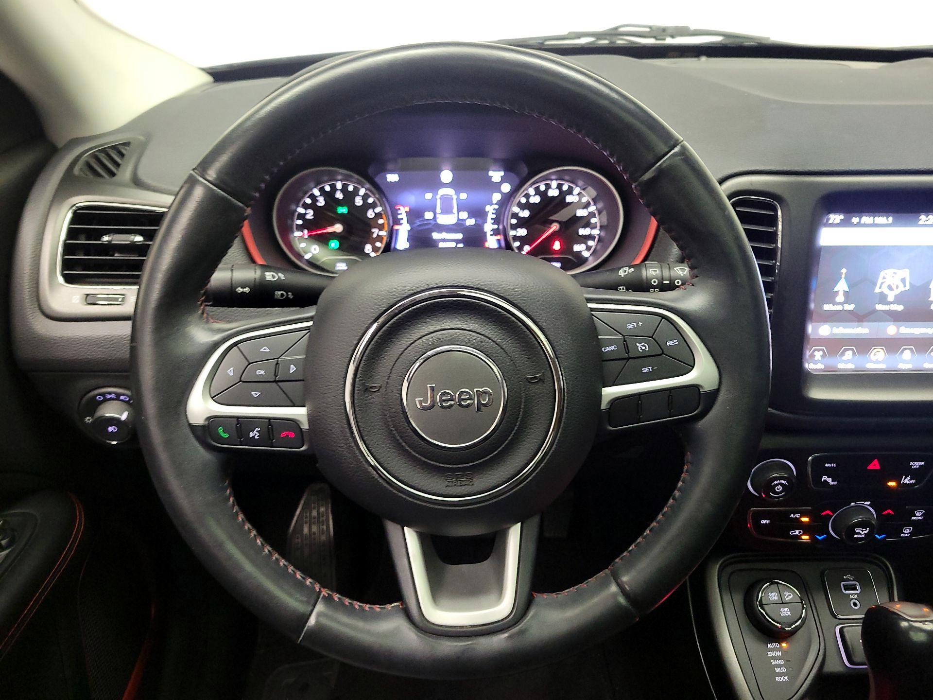 Thumbnail: 2018 Jeep Compass - 10