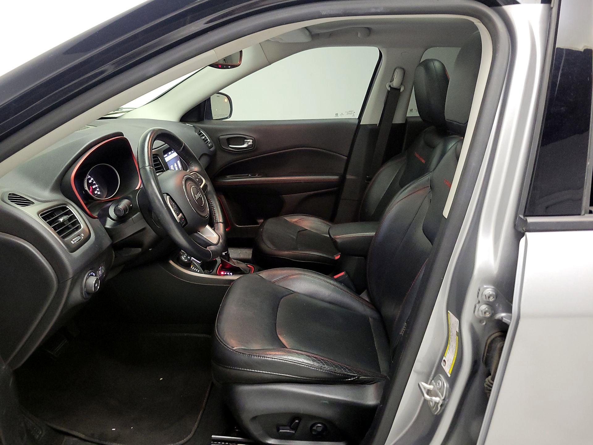 Thumbnail: 2018 Jeep Compass - 11