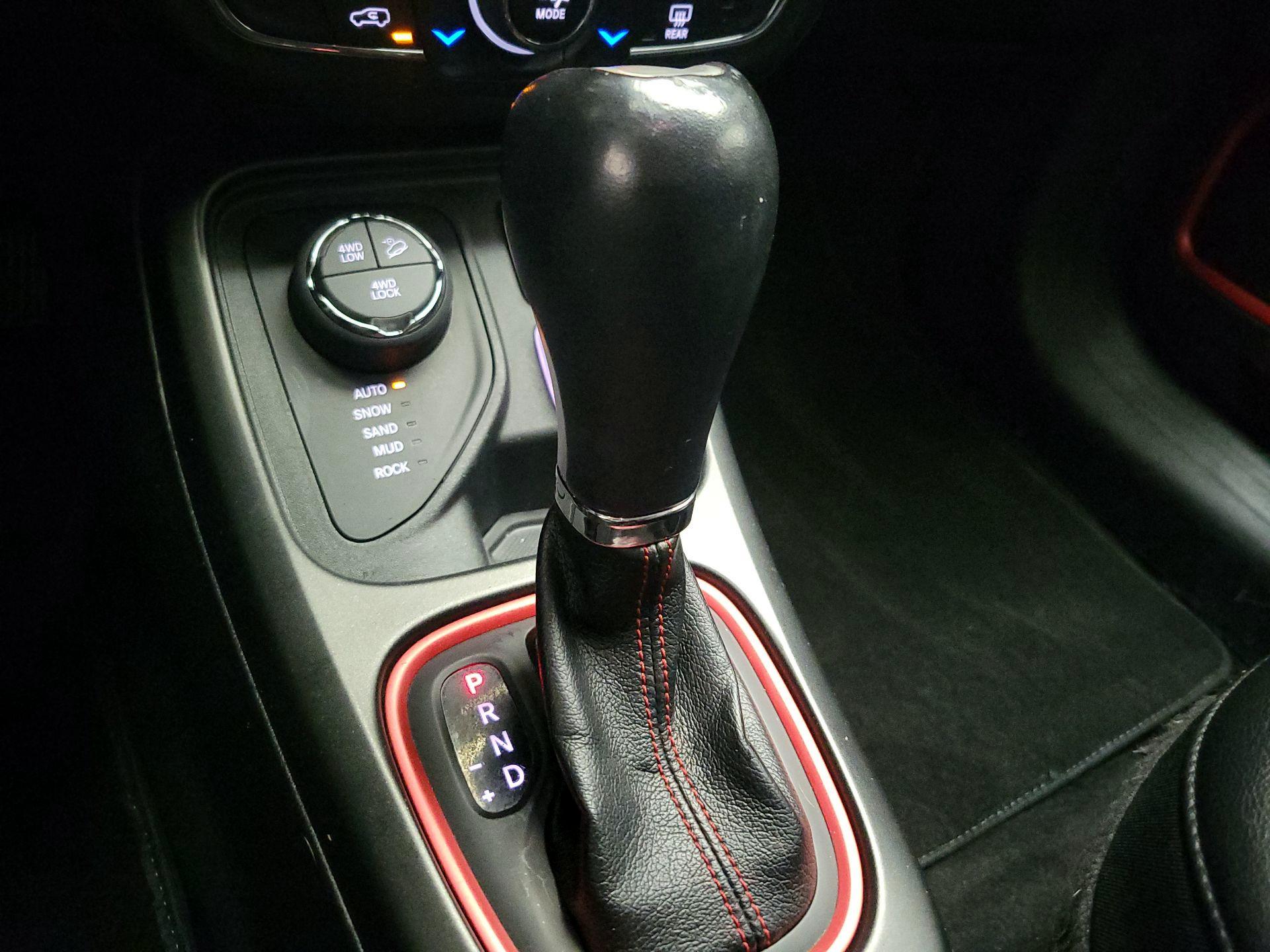 Thumbnail: 2018 Jeep Compass - 18