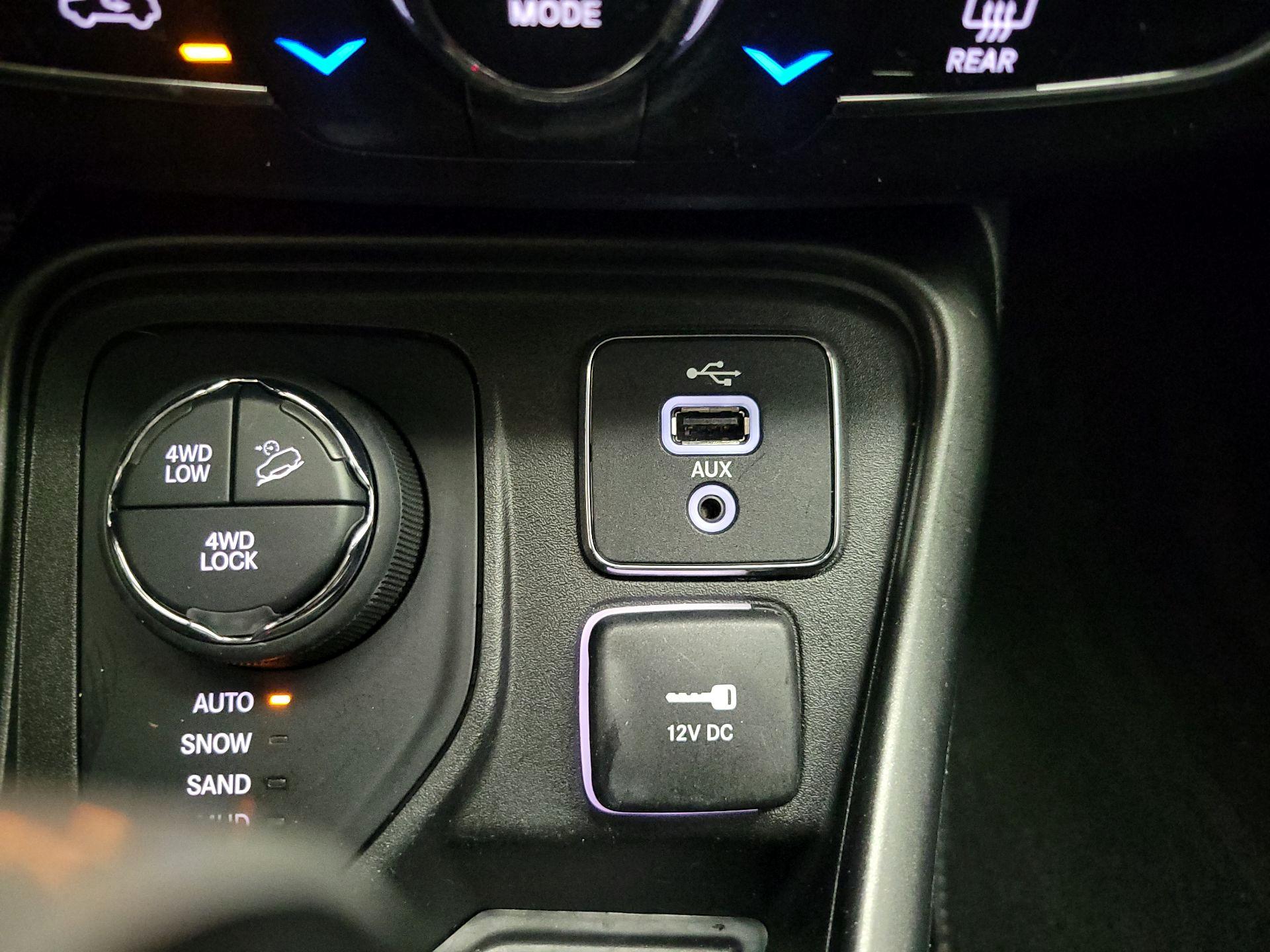 Thumbnail: 2018 Jeep Compass - 19