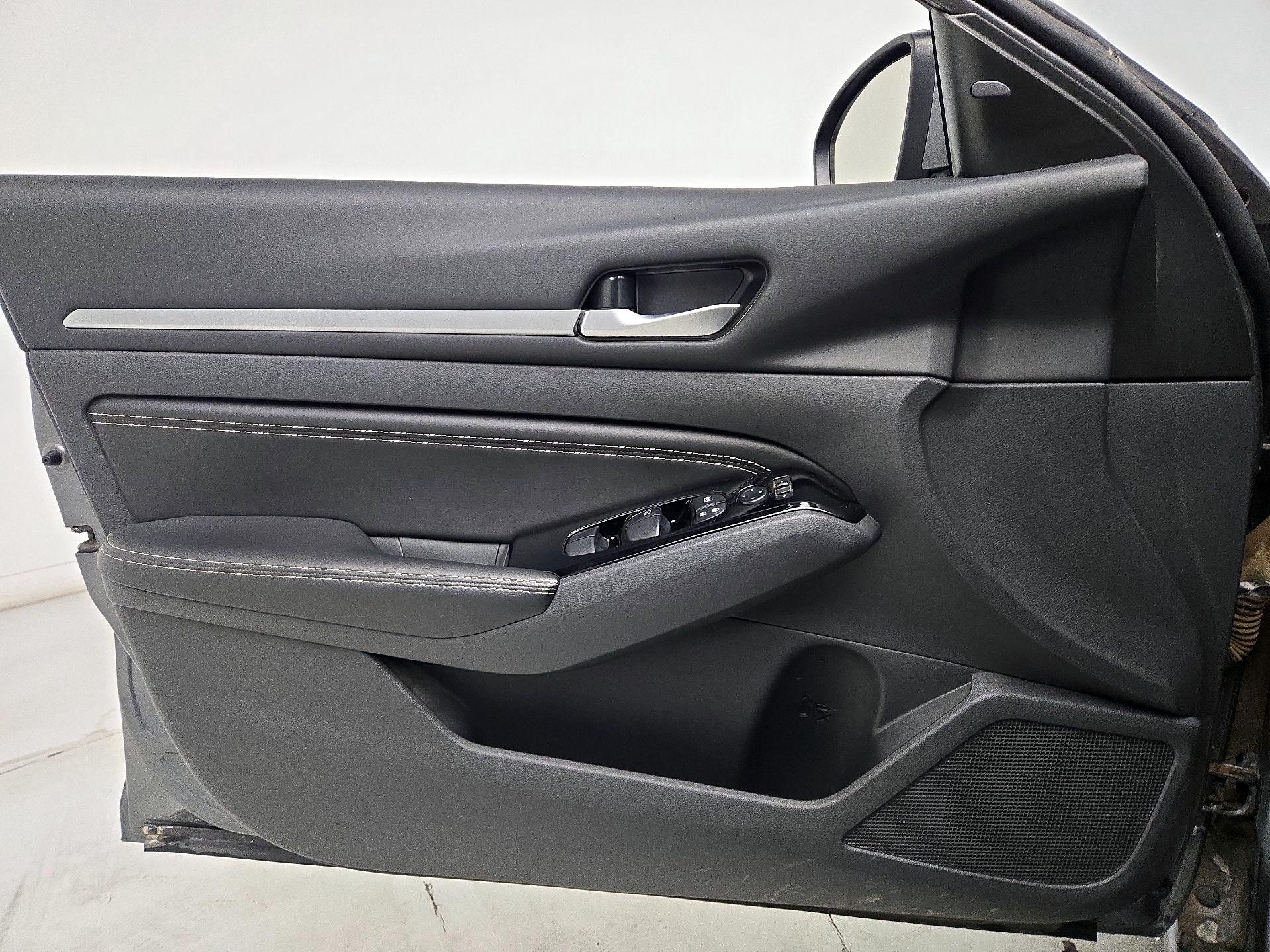 Thumbnail: 2023 Nissan Altima - 12