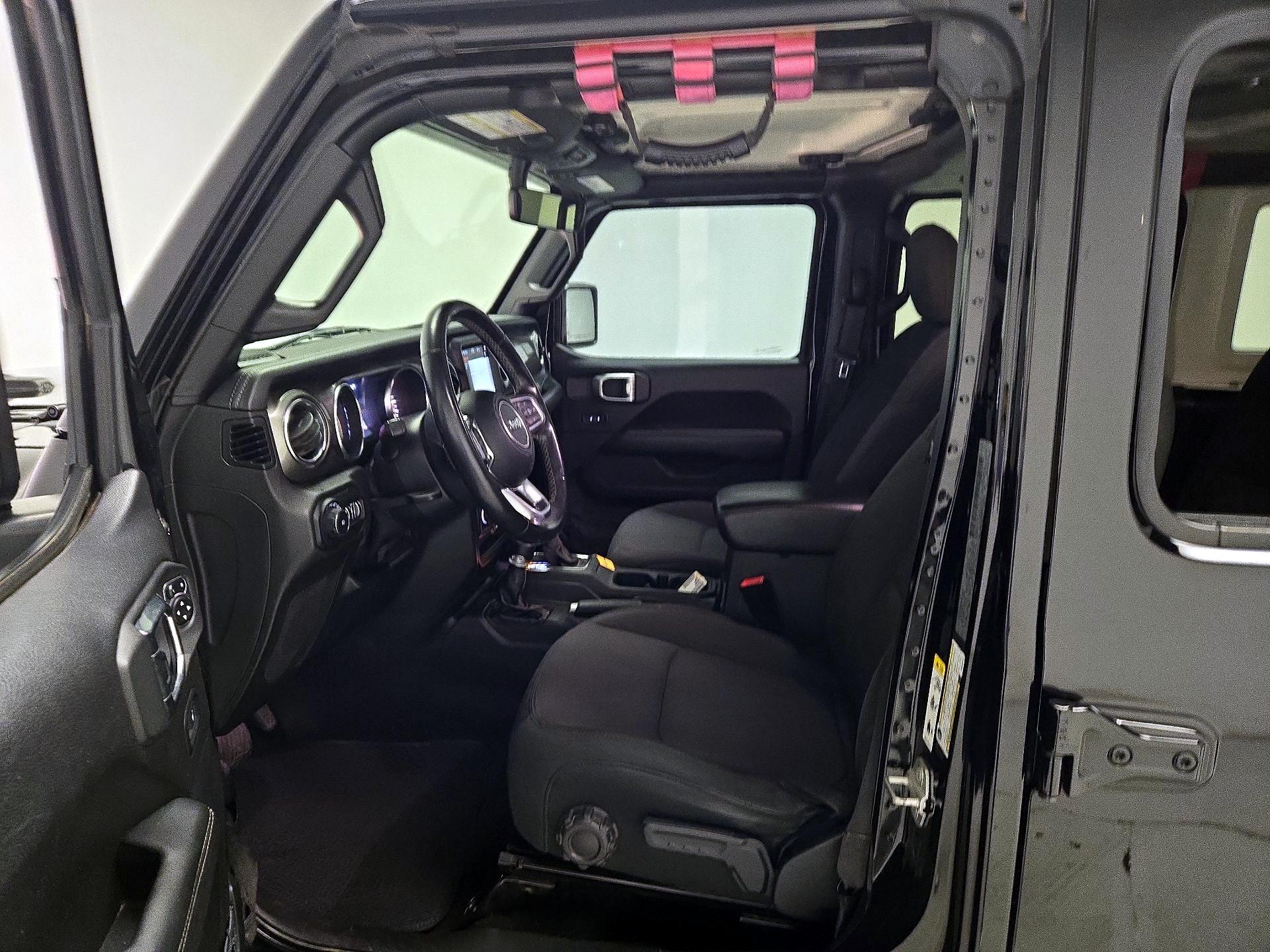 Thumbnail: 2019 Jeep Wrangler - 11