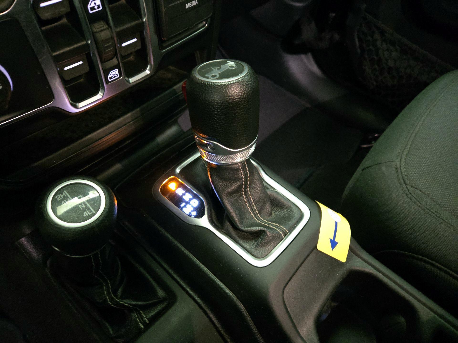 Thumbnail: 2019 Jeep Wrangler - 18