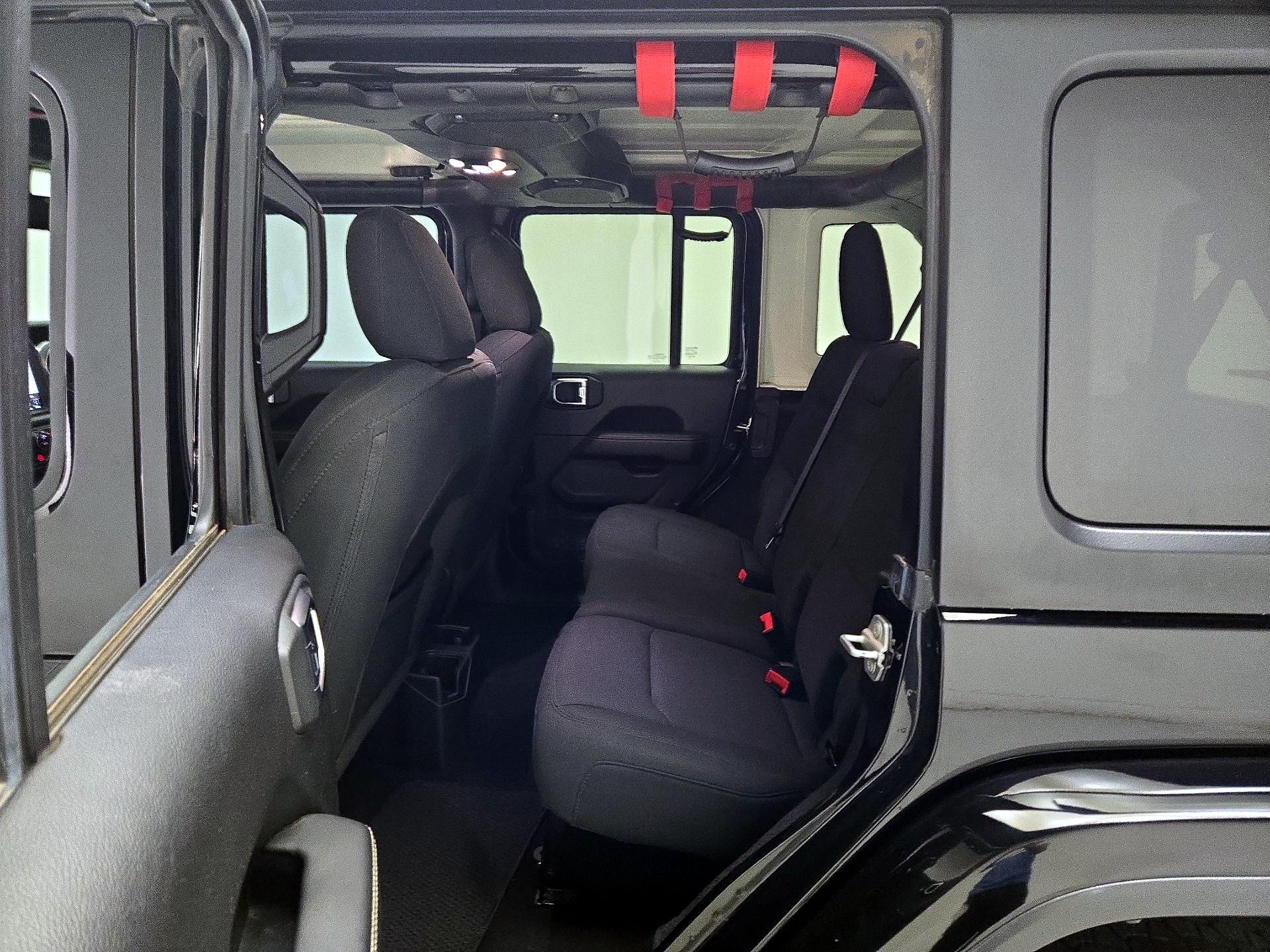 Thumbnail: 2019 Jeep Wrangler - 19