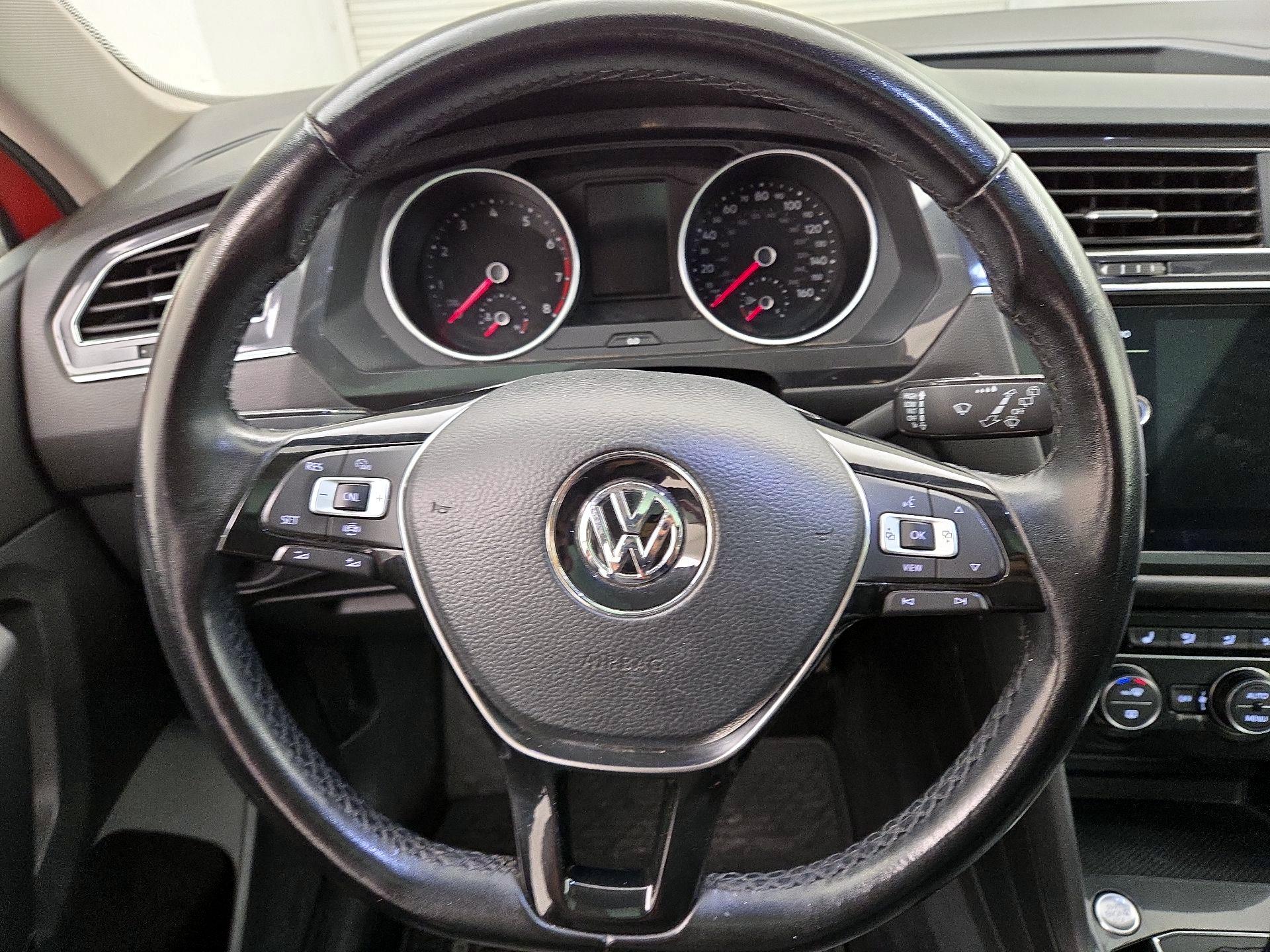 Thumbnail: 2019 Volkswagen Tiguan - 10