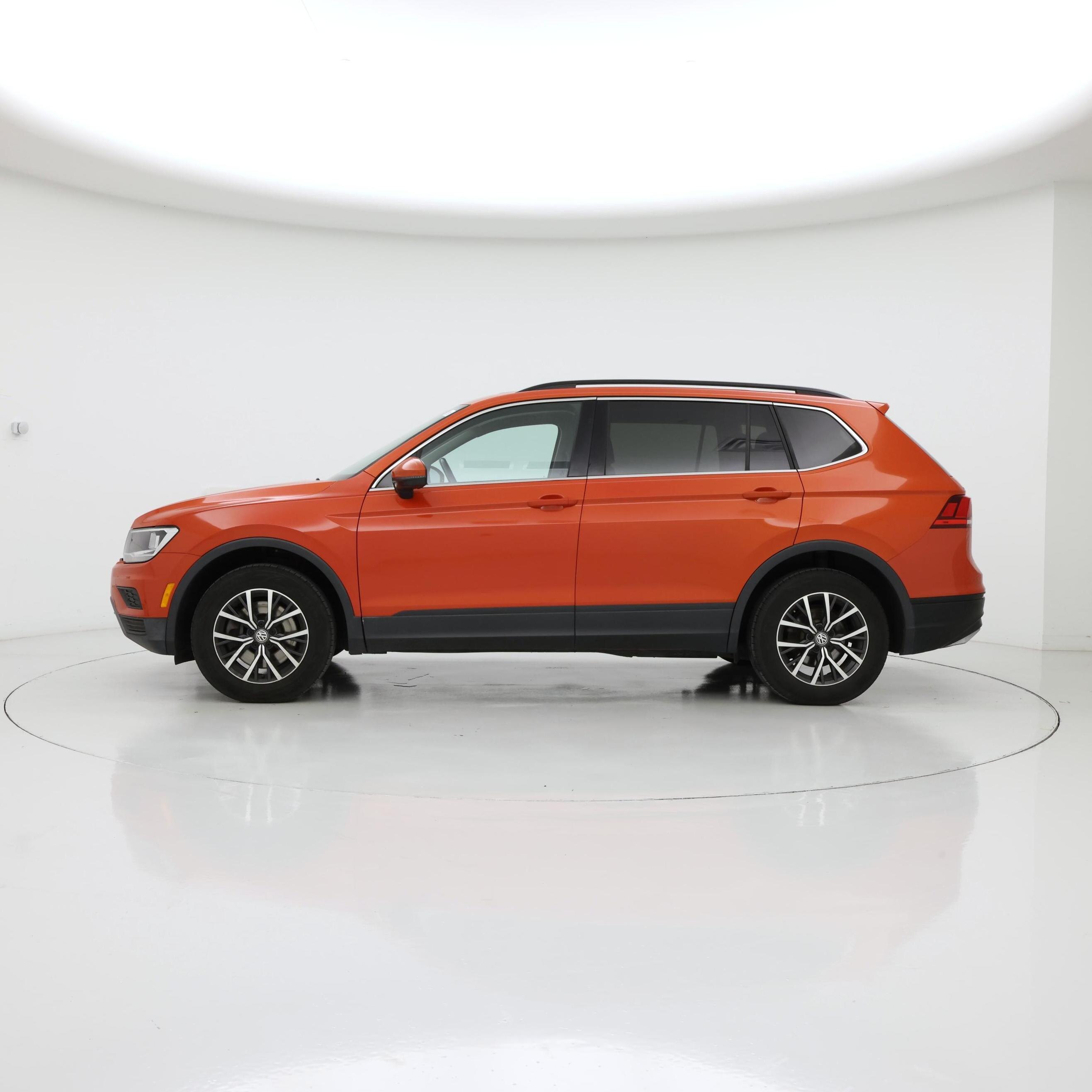 Thumbnail: 2019 Volkswagen Tiguan - 3