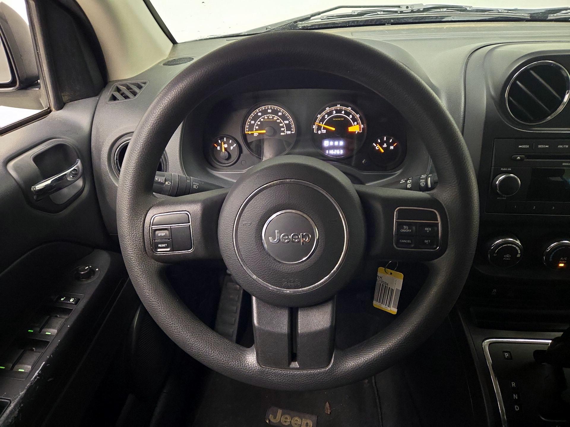 Thumbnail: 2014 Jeep Compass - 10