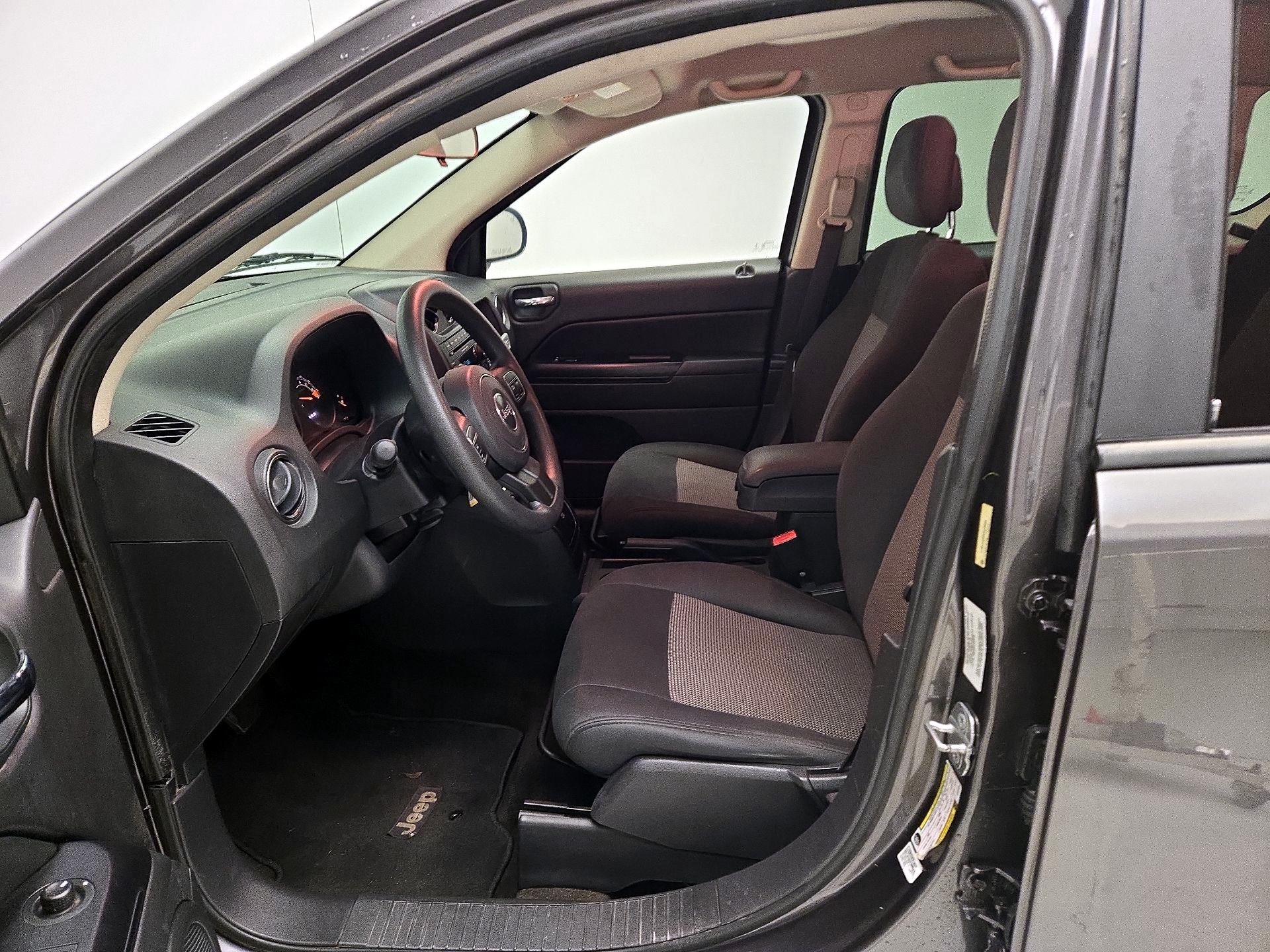 Thumbnail: 2014 Jeep Compass - 11