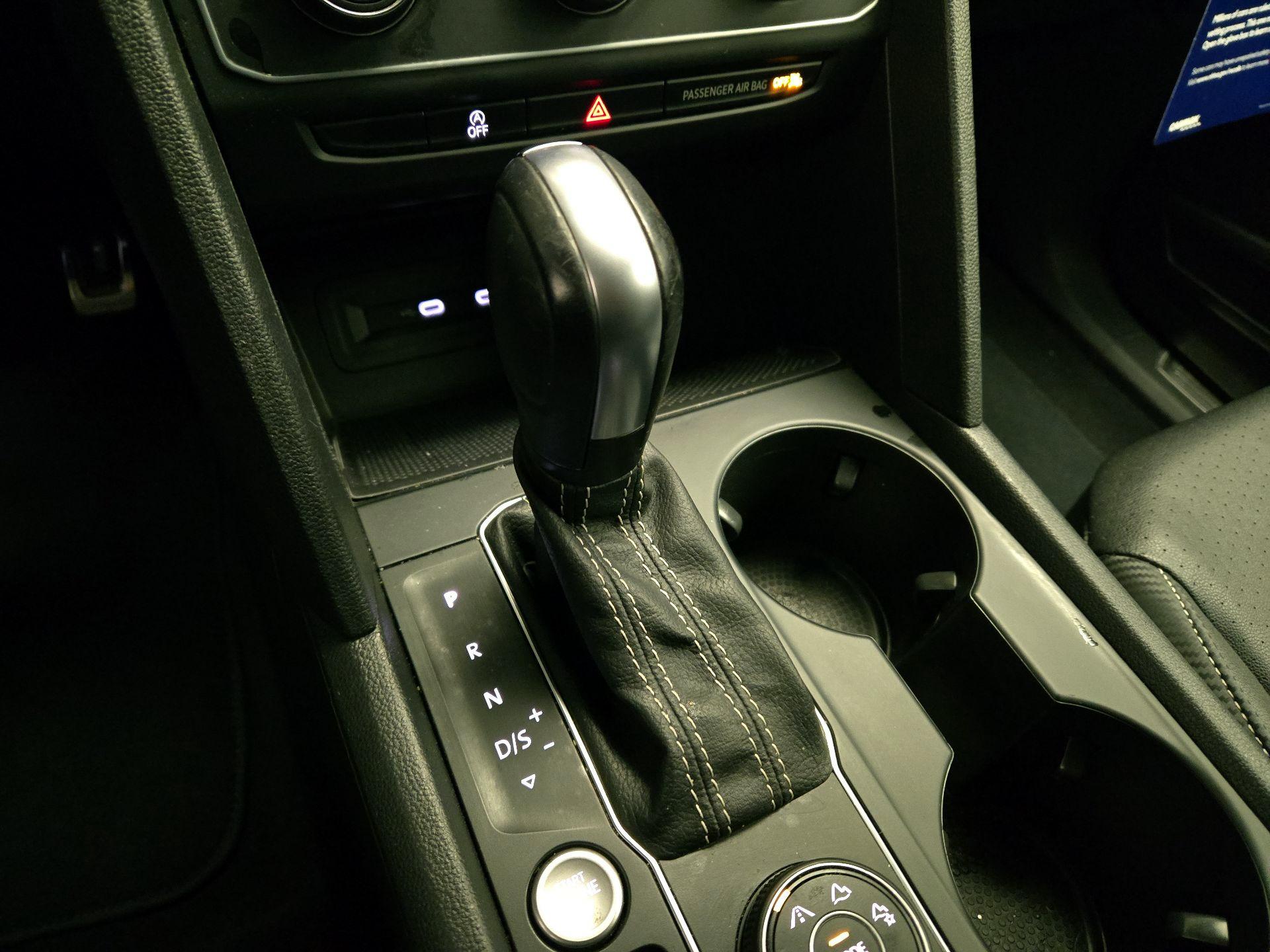 Thumbnail: 2021 Volkswagen Atlas - 17