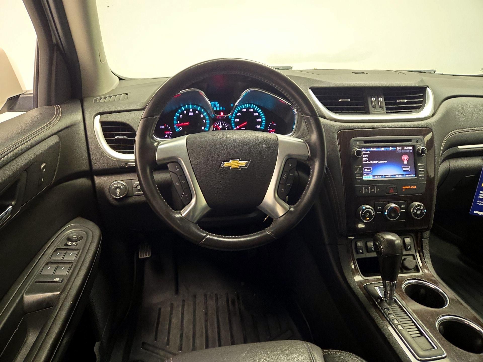 Thumbnail: 2015 Chevrolet Traverse - 10
