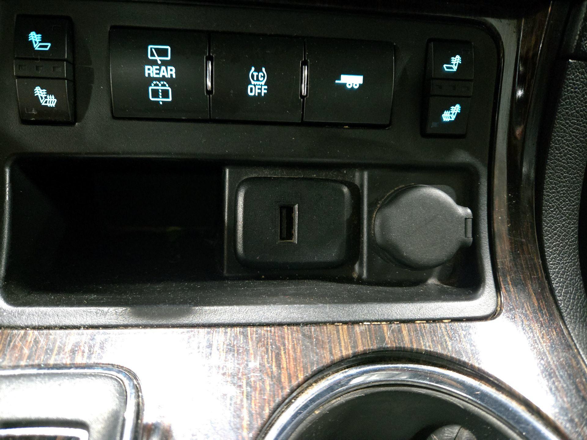 Thumbnail: 2015 Chevrolet Traverse - 17