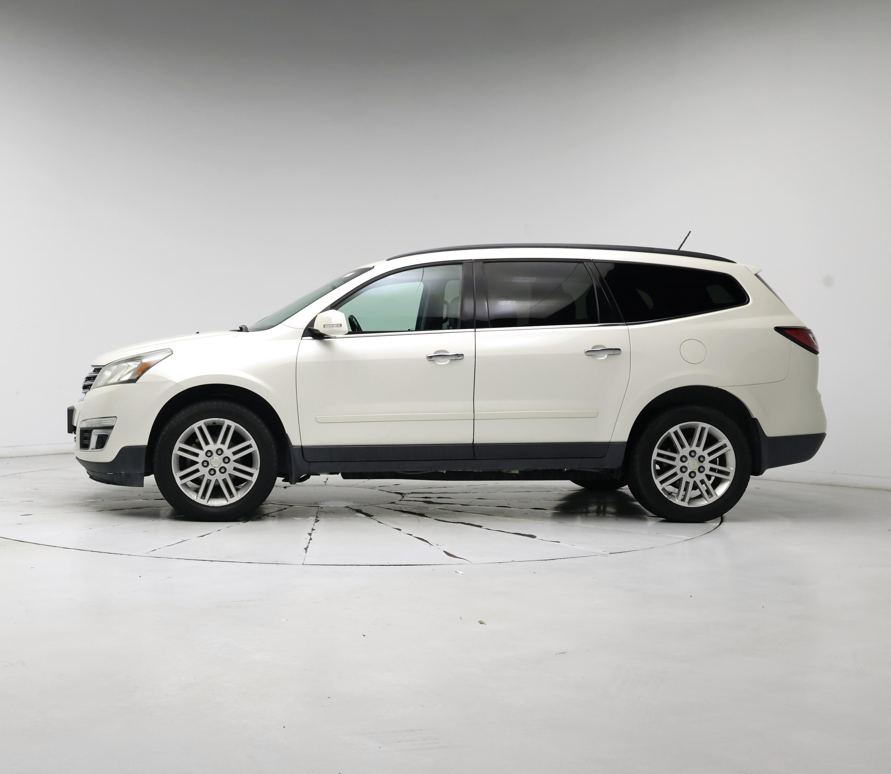 Thumbnail: 2015 Chevrolet Traverse - 3