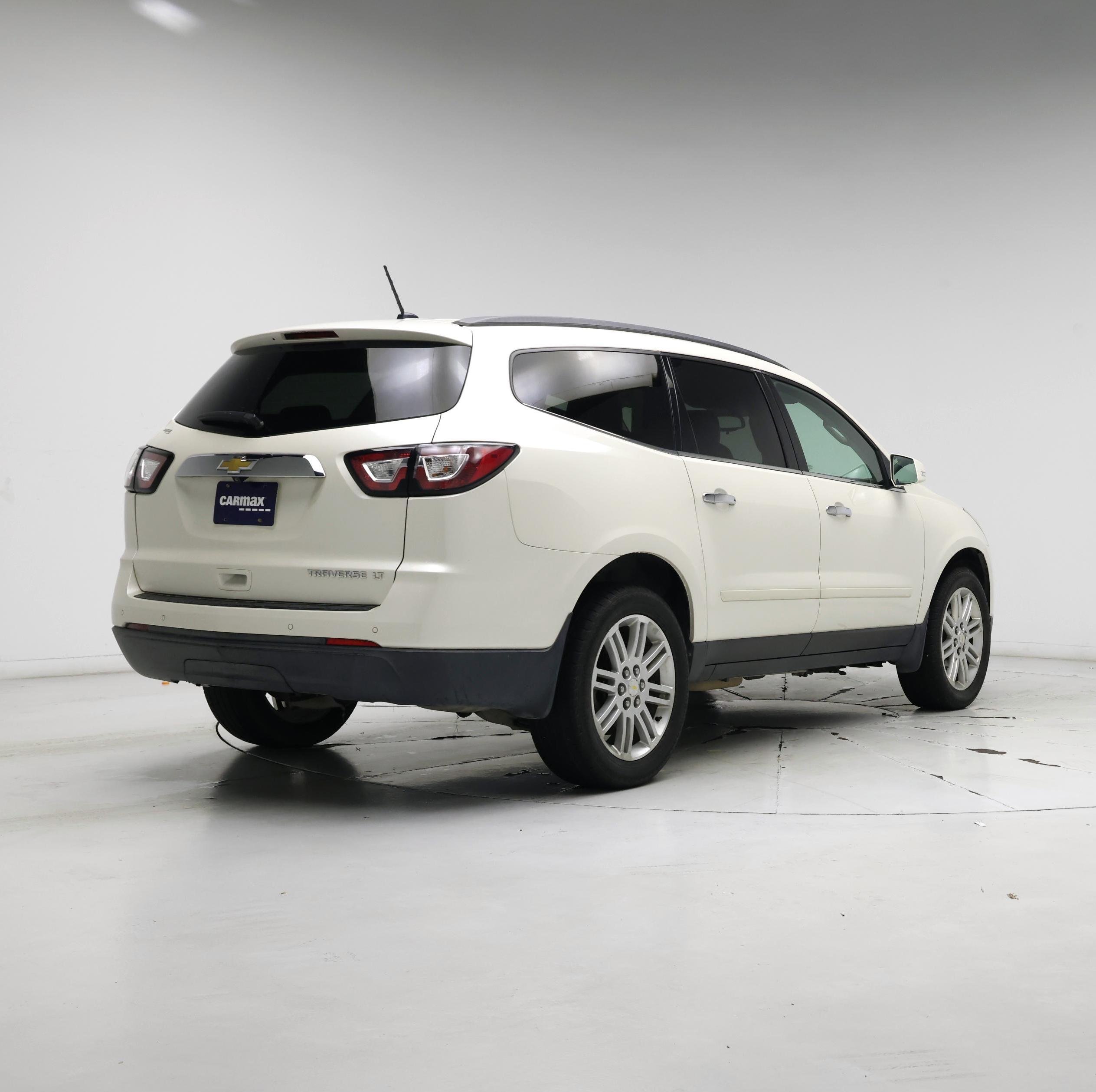 Thumbnail: 2015 Chevrolet Traverse - 8