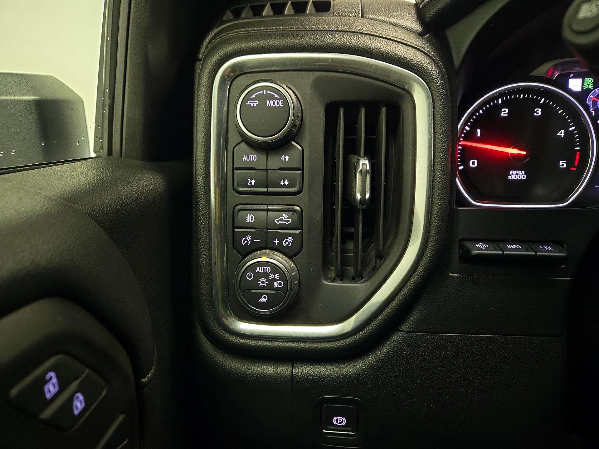 Thumbnail: 2020 Chevrolet Silverado 2500 - 13